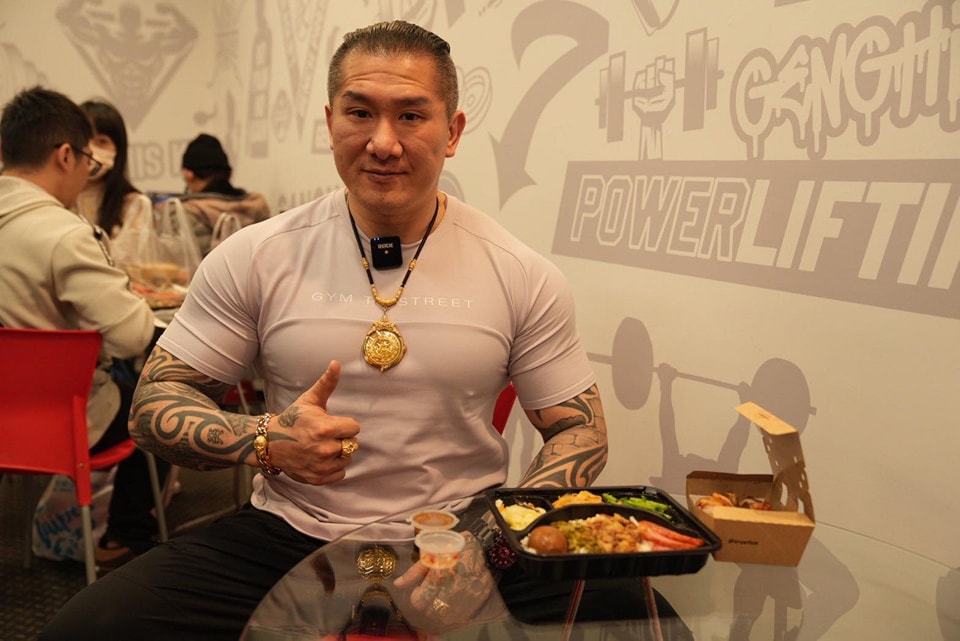 館長陳之漢的副業「TRUE飯」便當店開幕第一天就出包。（翻攝自飆捍臉書）