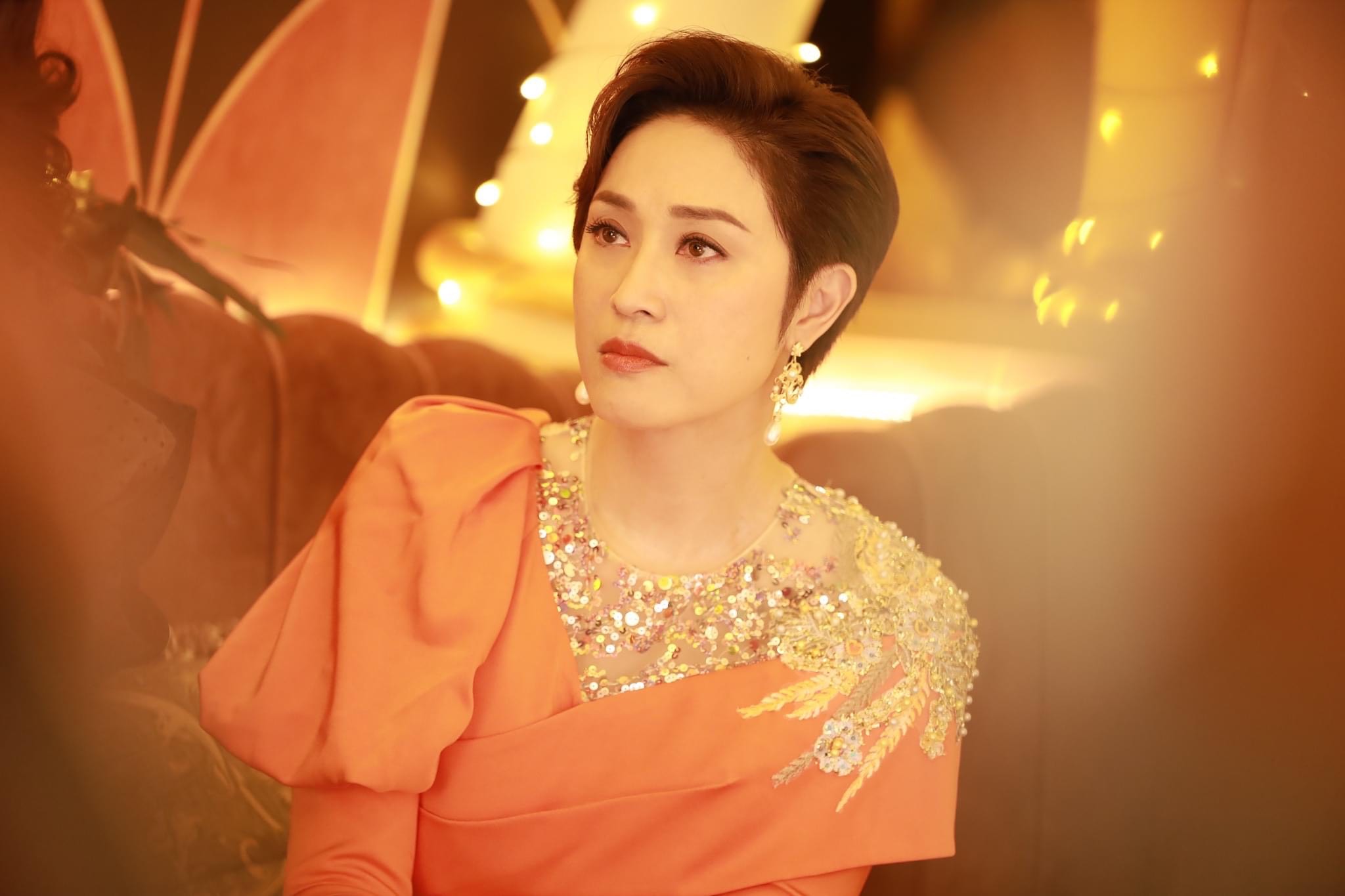 女星陳法蓉20年後再演電視劇,卻想不到劇情讓外界不安。(翻攝自TVB臉書)