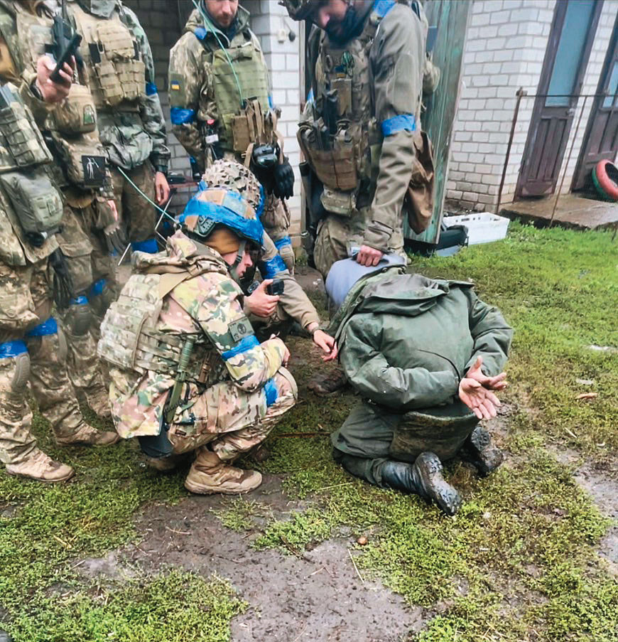 鏡相人間】烏克蘭戰場歸來鏖戰8個月台灣志願軍的P66公路紀實- 鏡週刊