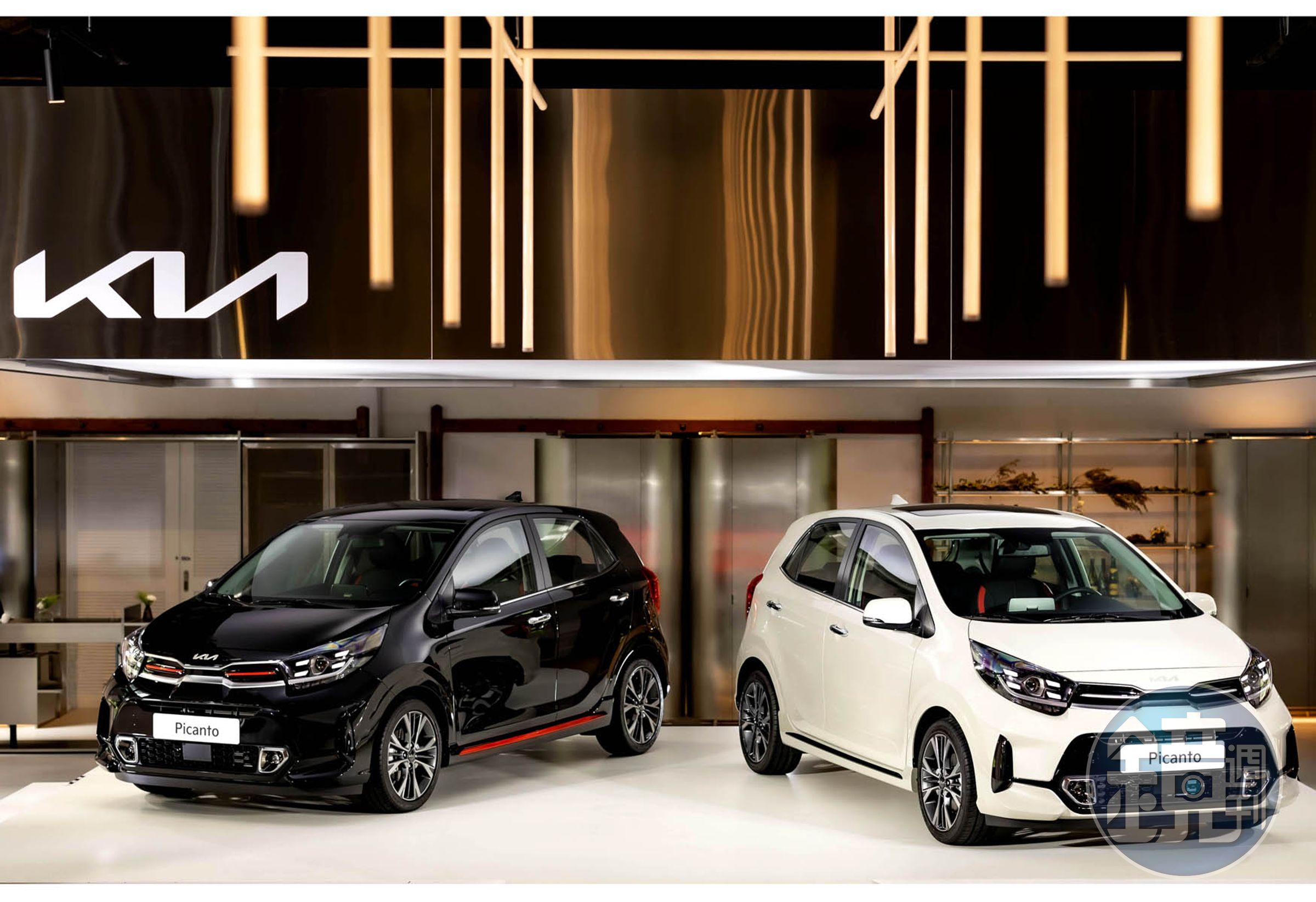 搭配專屬的全新「牛奶白」及「極光黑」車色，讓The Picanto Latte Edition更顯輕奢時尚魅力！