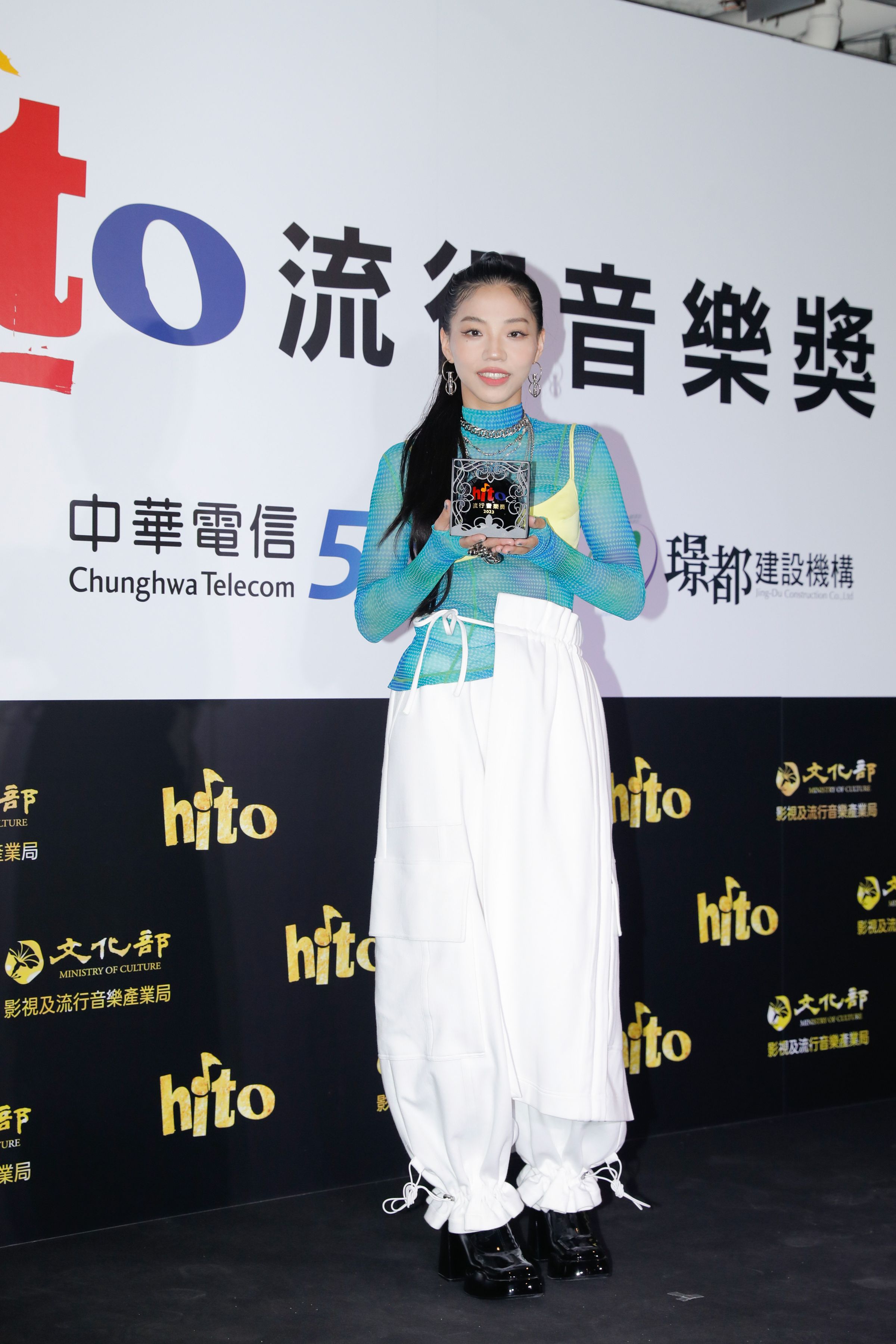 洪佩瑜憑專輯《明室》入圍第34屆金曲獎八項大獎,成今年金曲入圍大黑馬。