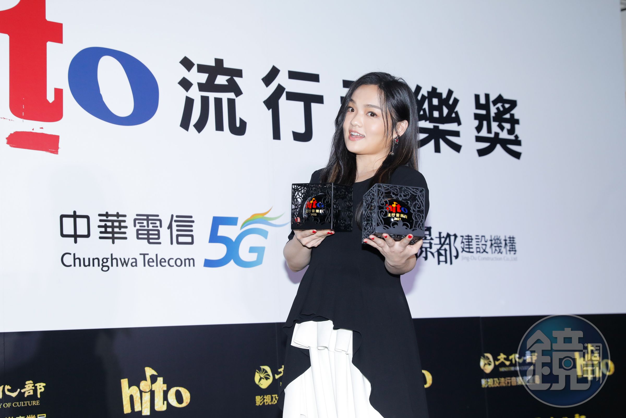 徐佳瑩憑專輯《給》入圍金曲34歌后。
