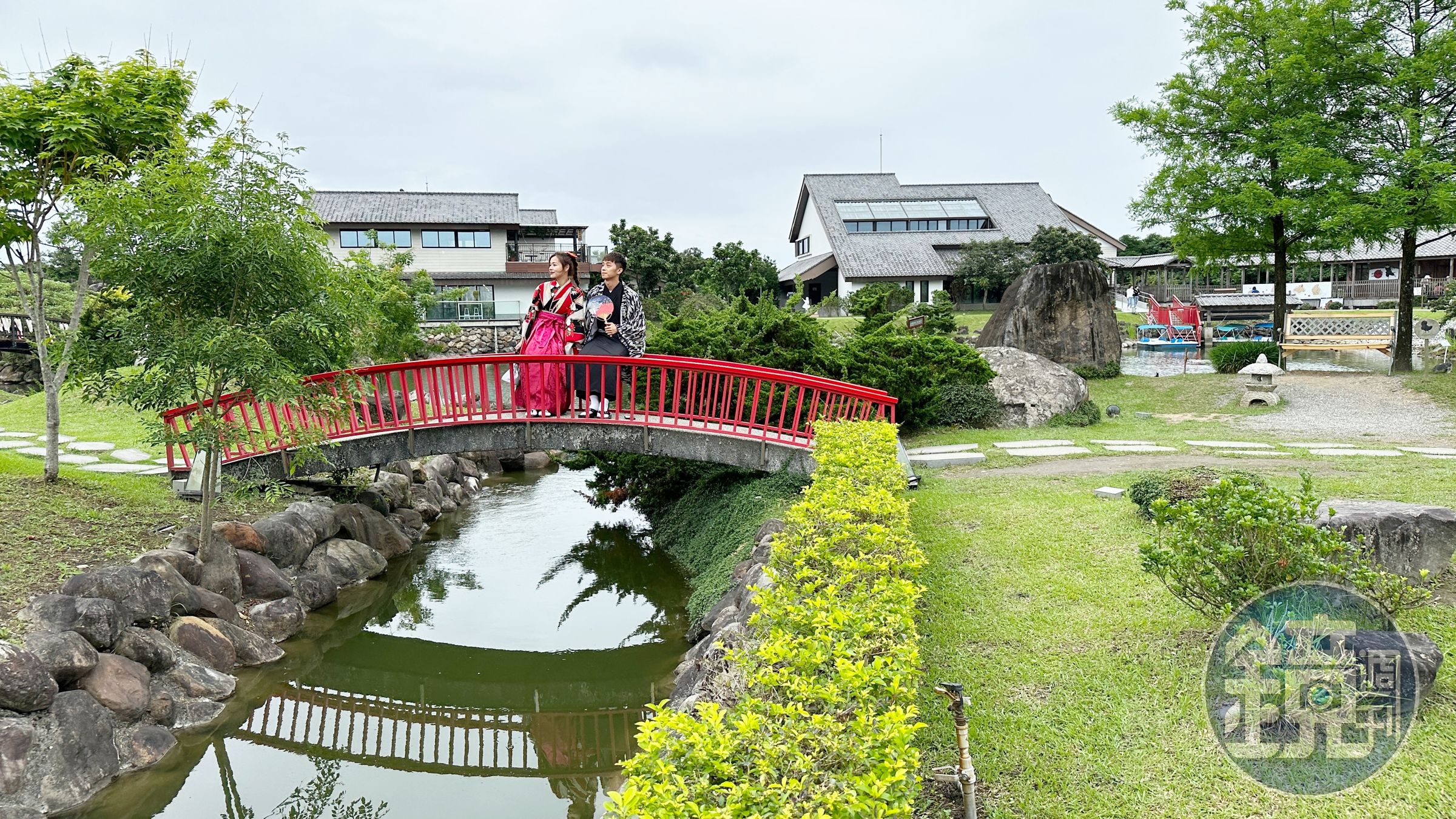 換上全新推出的Hakama文青袴暢遊日式主題園區,感受大正和風洋派的日式摩登裝束。(899元/人)(陳涵茵攝)