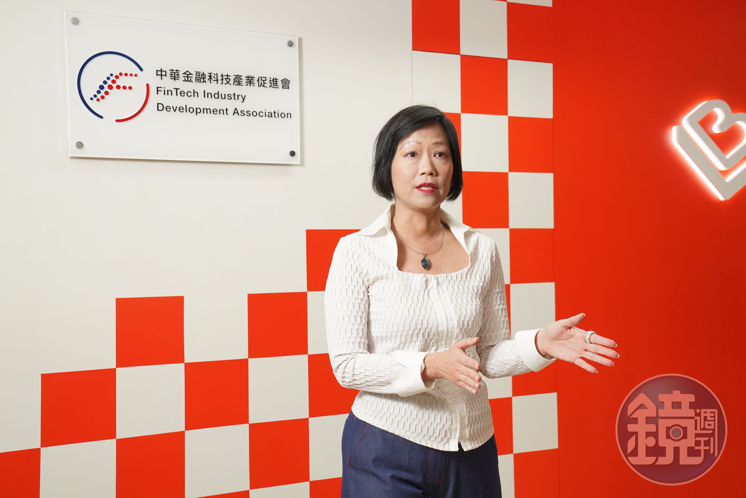 中華金融科技促進會理事長楊瑞芬強調，P2P平台若有附買回制度，是不可信任的。