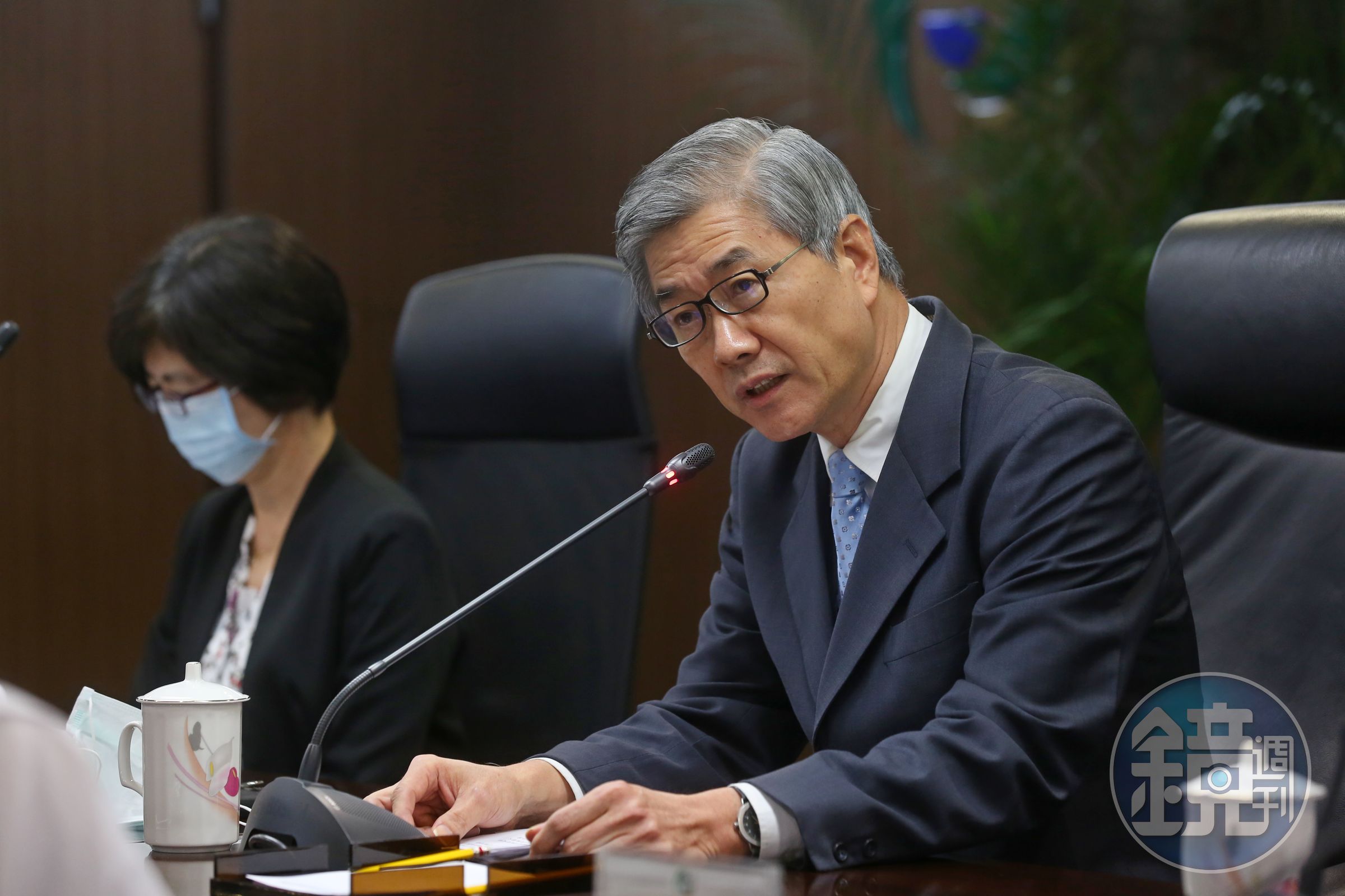 針對im.B暴雷，金管會主委黃天牧主張此屬民間借貸行為，不在金管會監管範圍。