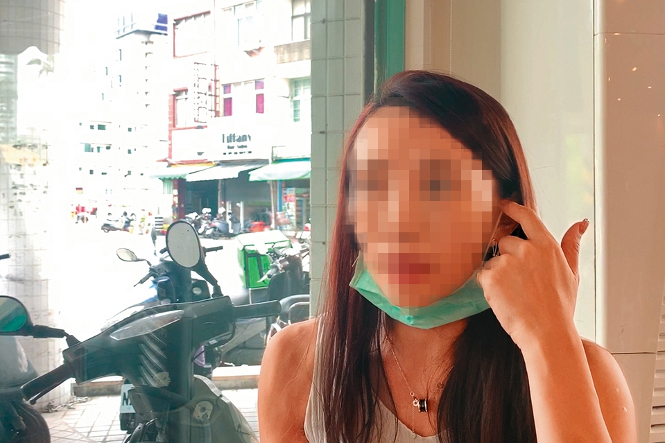 周士淵的前妻控訴他婚內出軌、上酒店等離譜行徑。