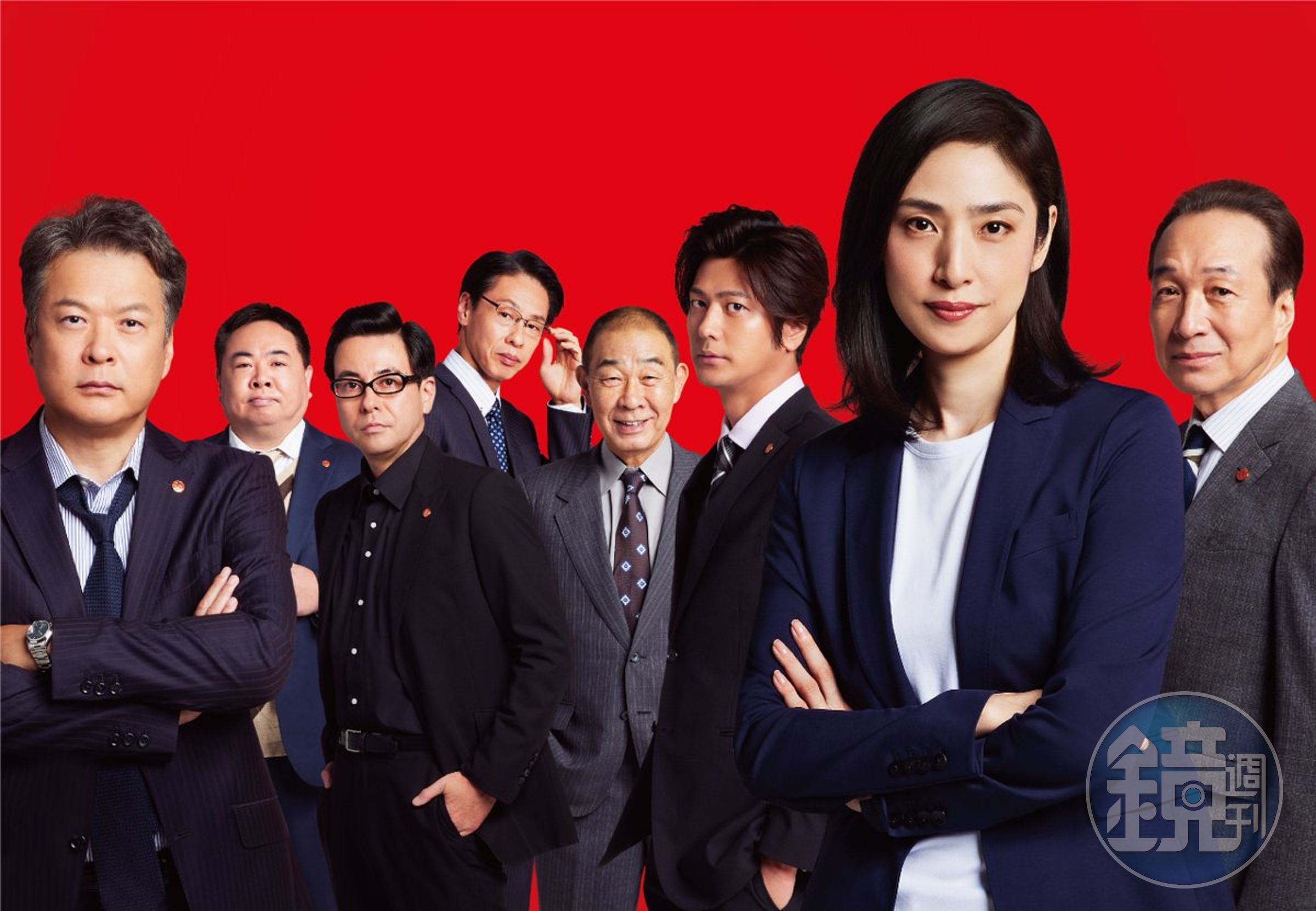 天海祐希(右二)主演《女王偵訊室 THE FINAL》集結小日向文世(右)等最強綠葉演員。(翻攝自《女王偵訊室 THE FINAL》Twitter)