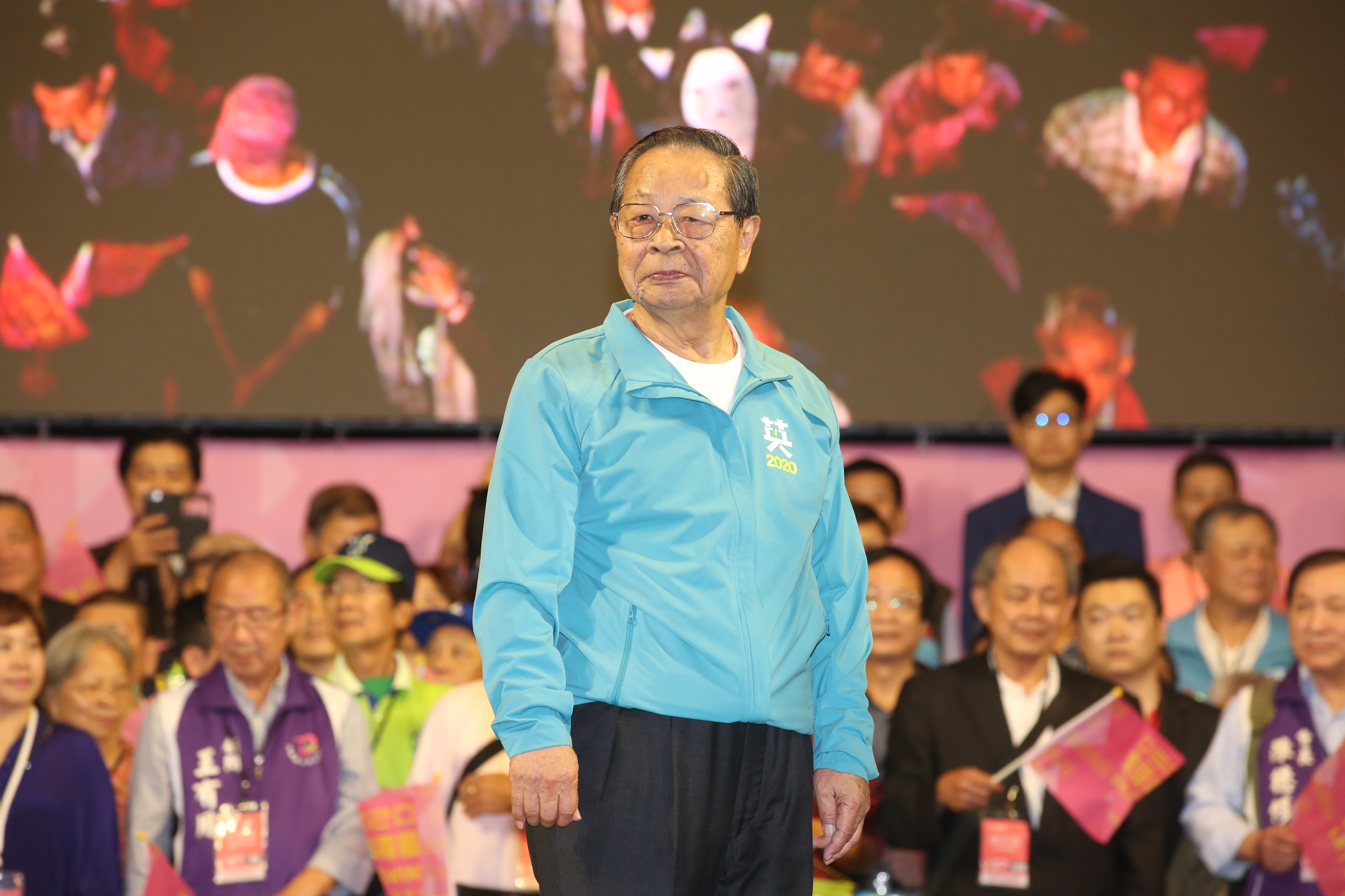 總統府資政顏志發遭影射性騷小英之友會前員工，他昨透過媒體喊冤，發聲明表示已經提告。（本刊資料照）