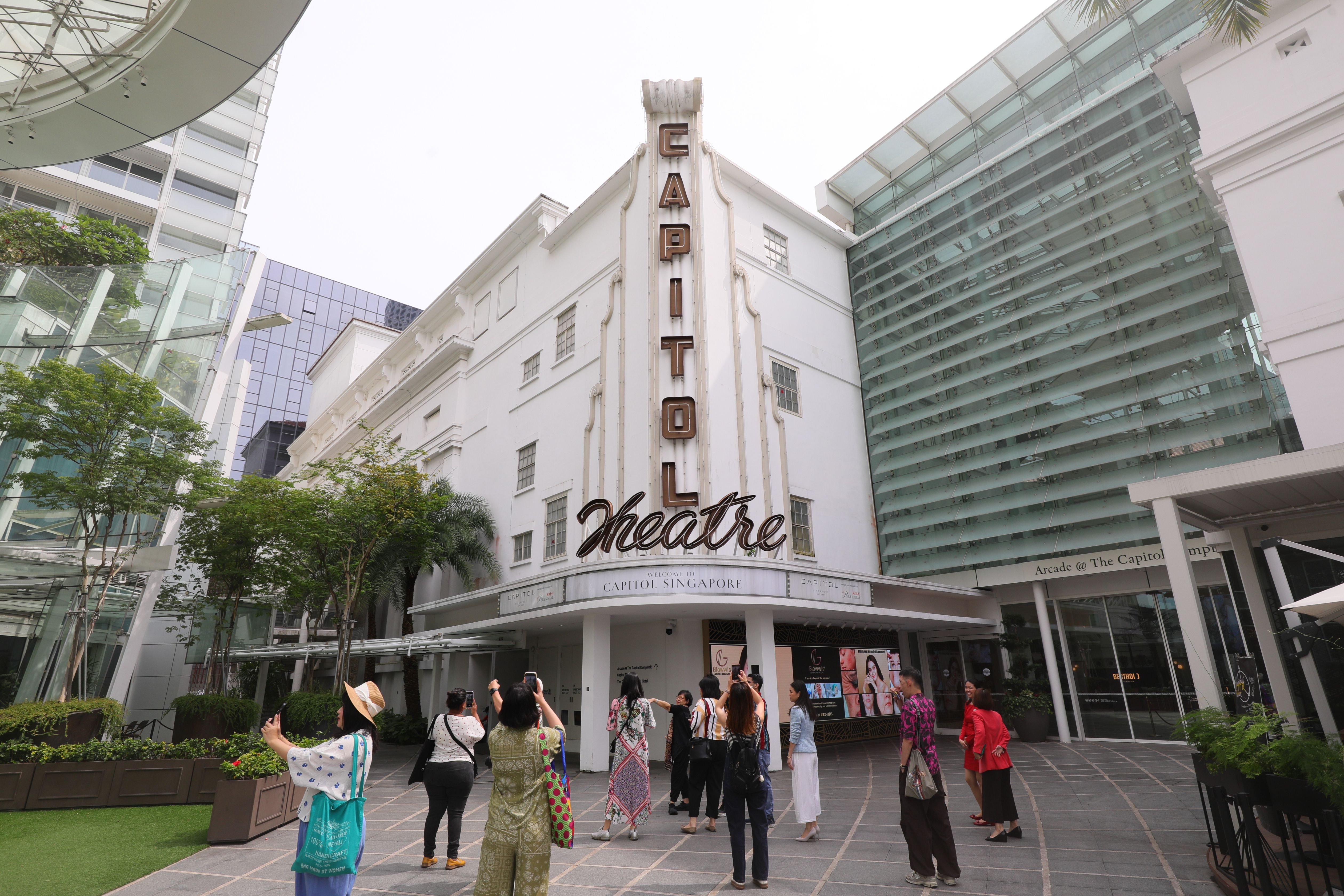 頗具傳奇性的「國會大廈」演藝劇院，外觀修復得和原始一模一樣。