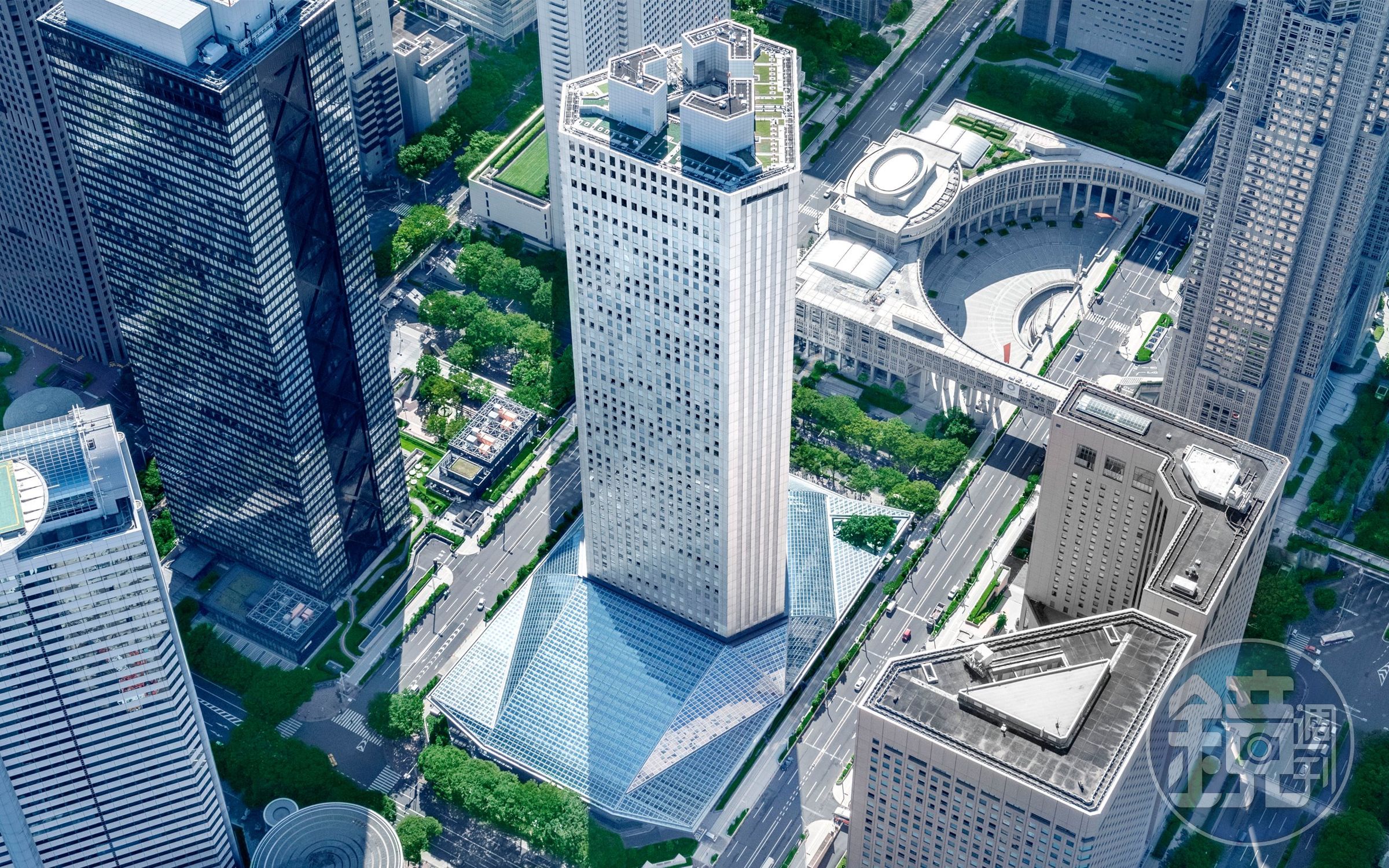 百達翡麗東京鐘錶藝術大展將於東京著名地標,東京都新宿區的住友大廈三角廣場(Sumitomo Sankaku Hiroba)舉行,位於摩天大樓林立的西新宿商業區。