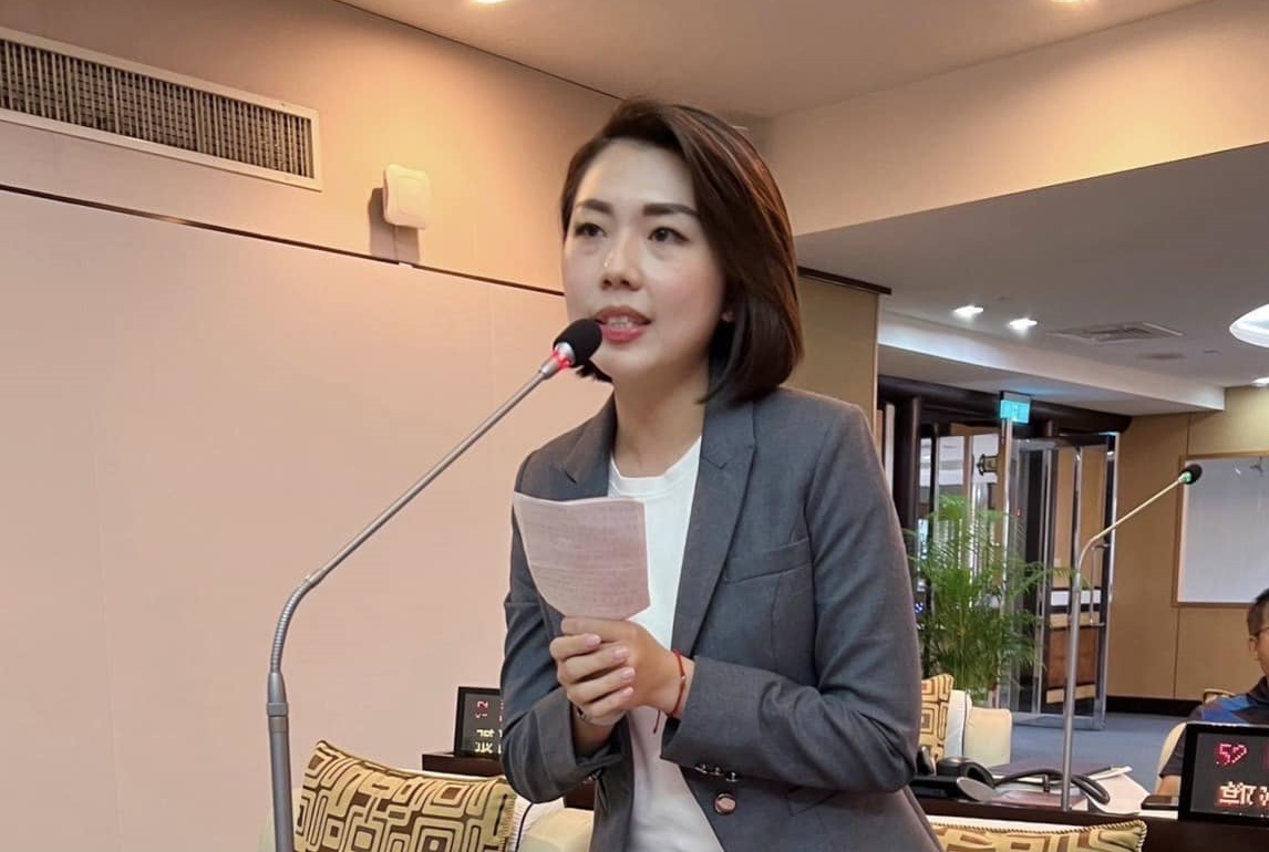 林依婷為聘用有性騷前科的易俊宏擔任助理致歉。（翻攝自林依婷 Lin Yi-Ting臉書）