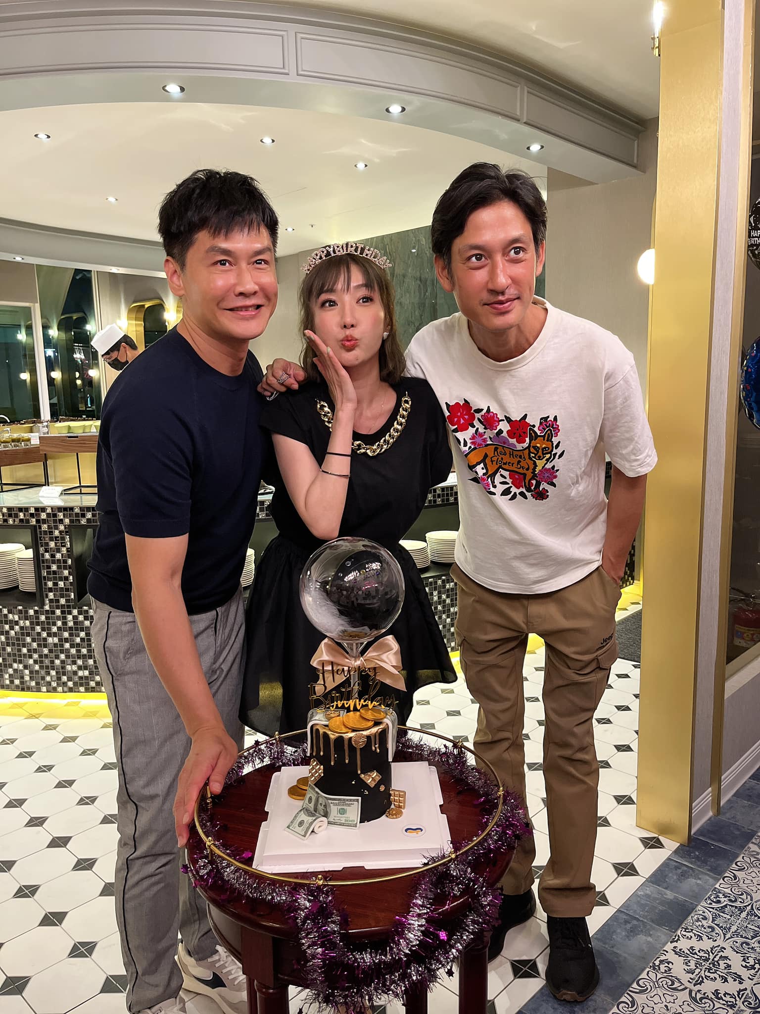 羅巧倫和唐治平沈世朋都是雙子座。（翻攝自臉書）