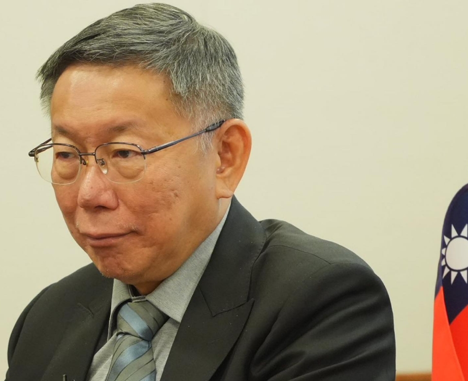 民眾黨黨主席柯文哲近期赴日訪問，密會日本前首相、自民黨副總裁麻生太郎。（翻攝柯文哲臉書）