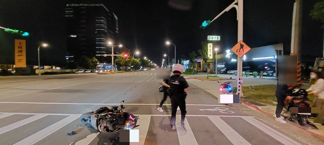 警方獲報到場處理並將黃員送醫,但黃員經搶救仍傷重不治。(翻攝畫面)