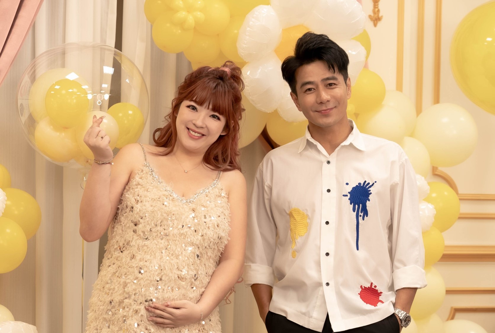 郭彥均和柒柒花媽搭配，第一次體驗直播帶貨。（李老闆直播集團提供）