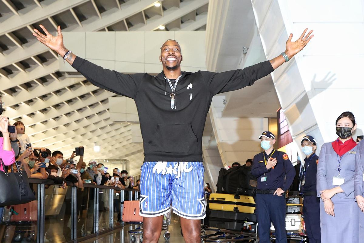 霍華德（圖）透露，桃園雲豹報給自己的下一季薪資比起一開始，砍了65%。（桃園永豐雲豹職業籃球隊提供）