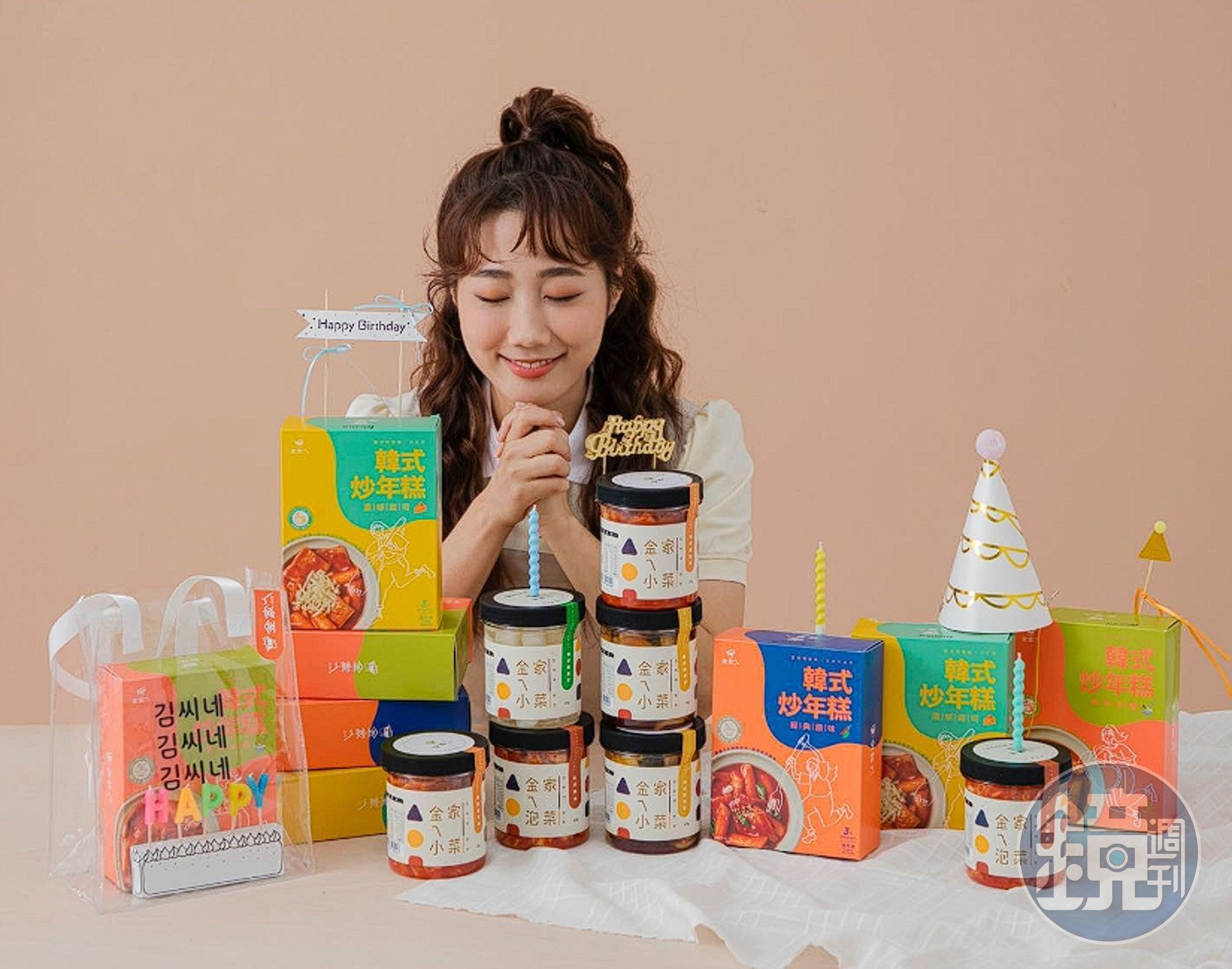 網紅金針菇的自有品牌主打韓式美食,8日卻傳出其中2款產品含有非使用範圍內的添加物,立刻下架並退款回收。(翻攝自IG @kimkfoods)