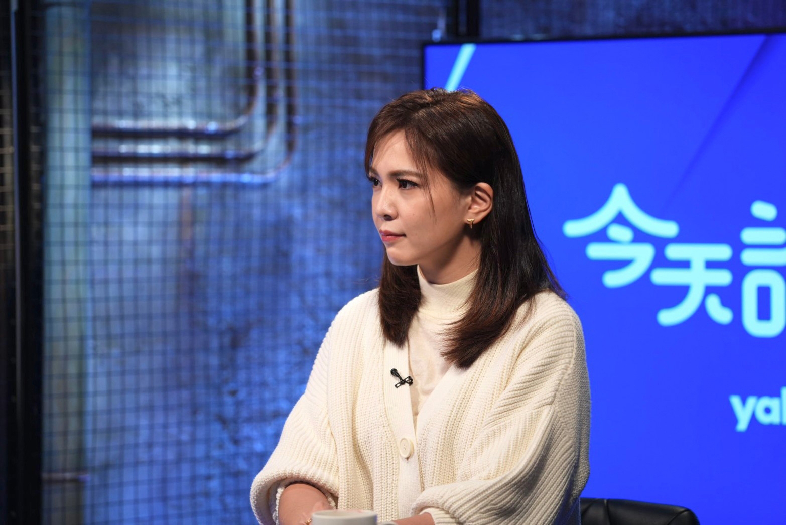 市議員鍾沛君昨po文，指控過去曾遭名嘴朱學恒強摟、強吻。（翻攝自鍾沛君臉書）