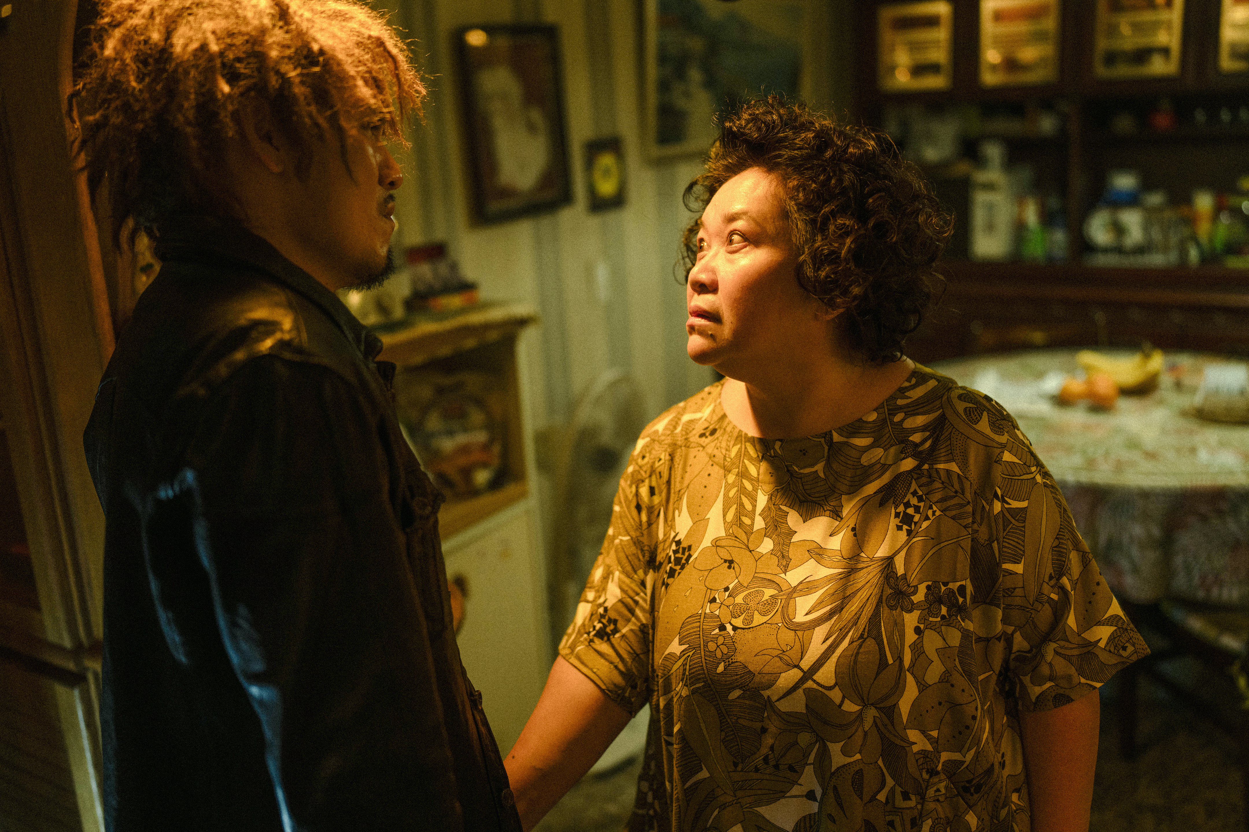 鍾欣凌自認是九把刀粉絲，與他合作很緊張。左為春風。（麻吉砥加電影提供）