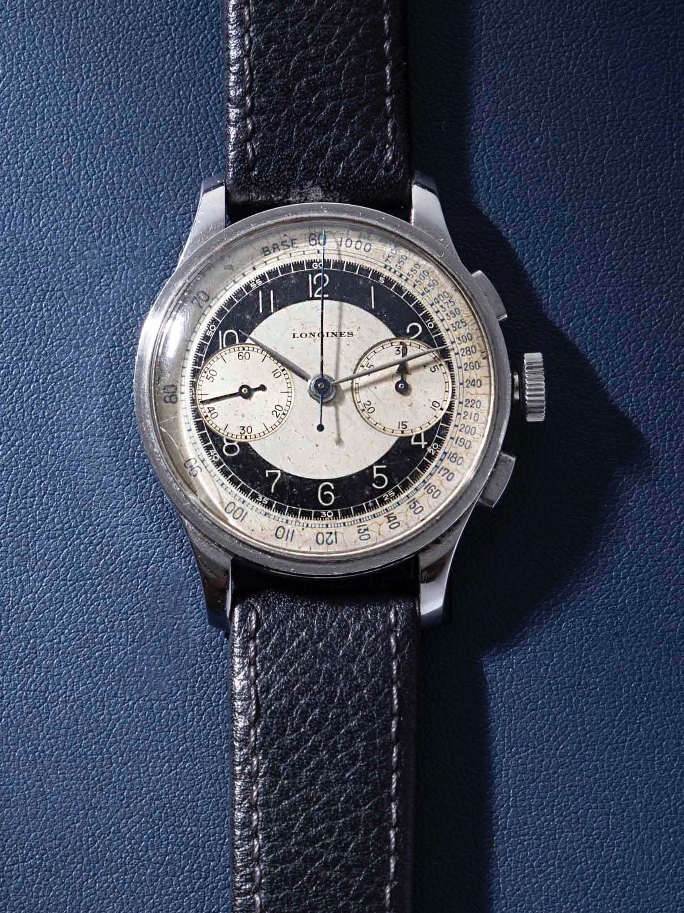 浪琴於1936年製作的飛返計時碼錶，其雙計時盤配置，也就是全新Spirit「先行者」系列飛返計時碼錶的取材靈感來源。