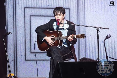 英俊嘅男孩，演員，配音演員，藝術家摘要寫真集 英俊嘅男孩，演員，配音演員，藝術家摘要寫真集 英俊嘅男孩，演員