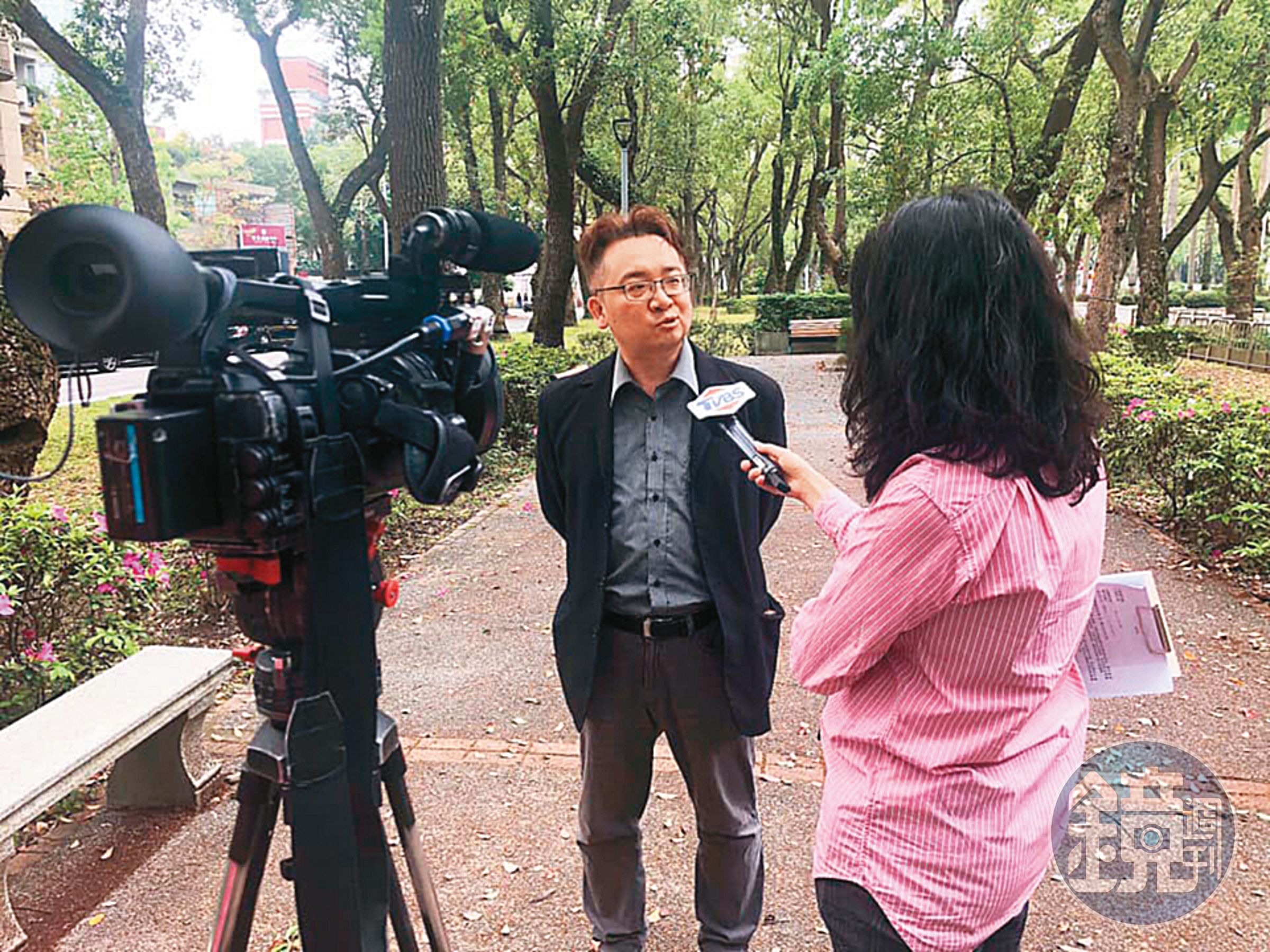 張宇韶經常上節目評論時政,也常接受媒體採訪。(翻攝張宇韶臉書)