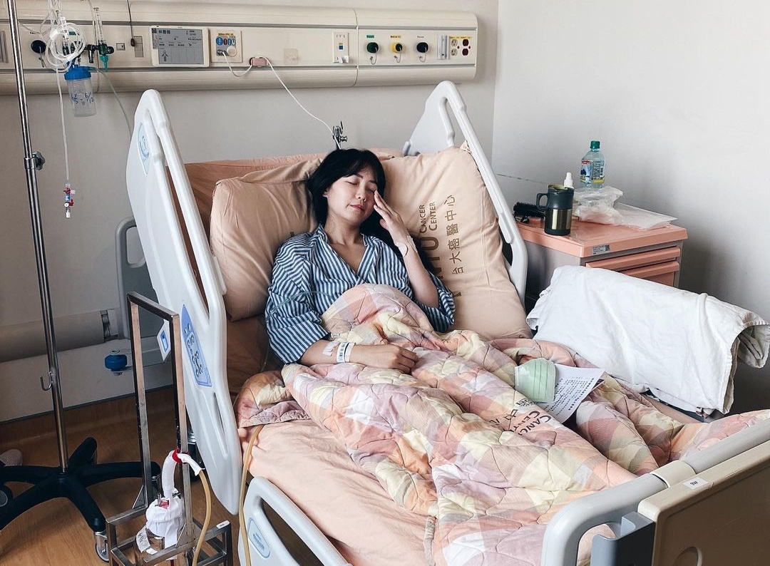 正妹護理師雅薇30歲就罹患肺腺癌第一期，一時間難以接受。（翻攝自IG vivi_ocean）