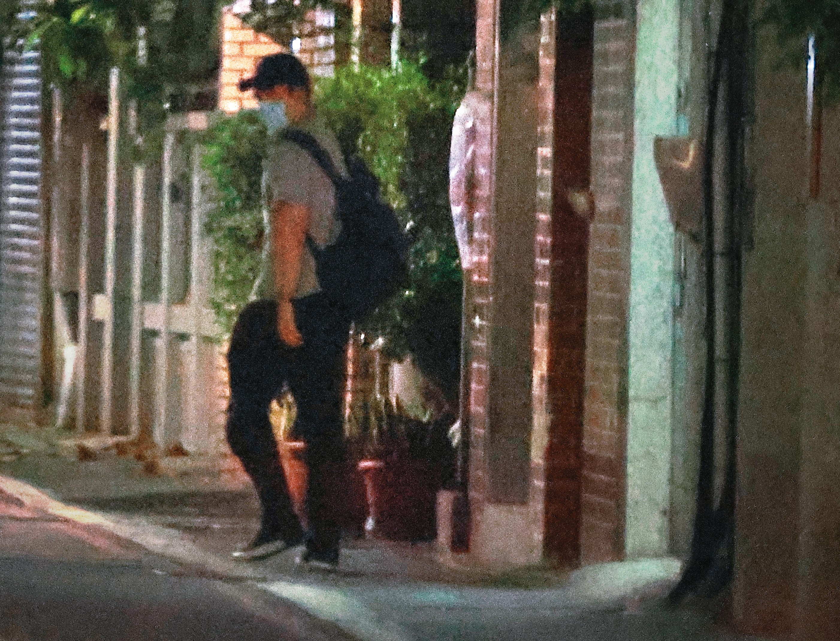 4/17 19：04 除了陳昊森與蔡凡熙，魏如萱孩子的爸隆宸翰也不時出現在魏家，當好爸爸的角色。