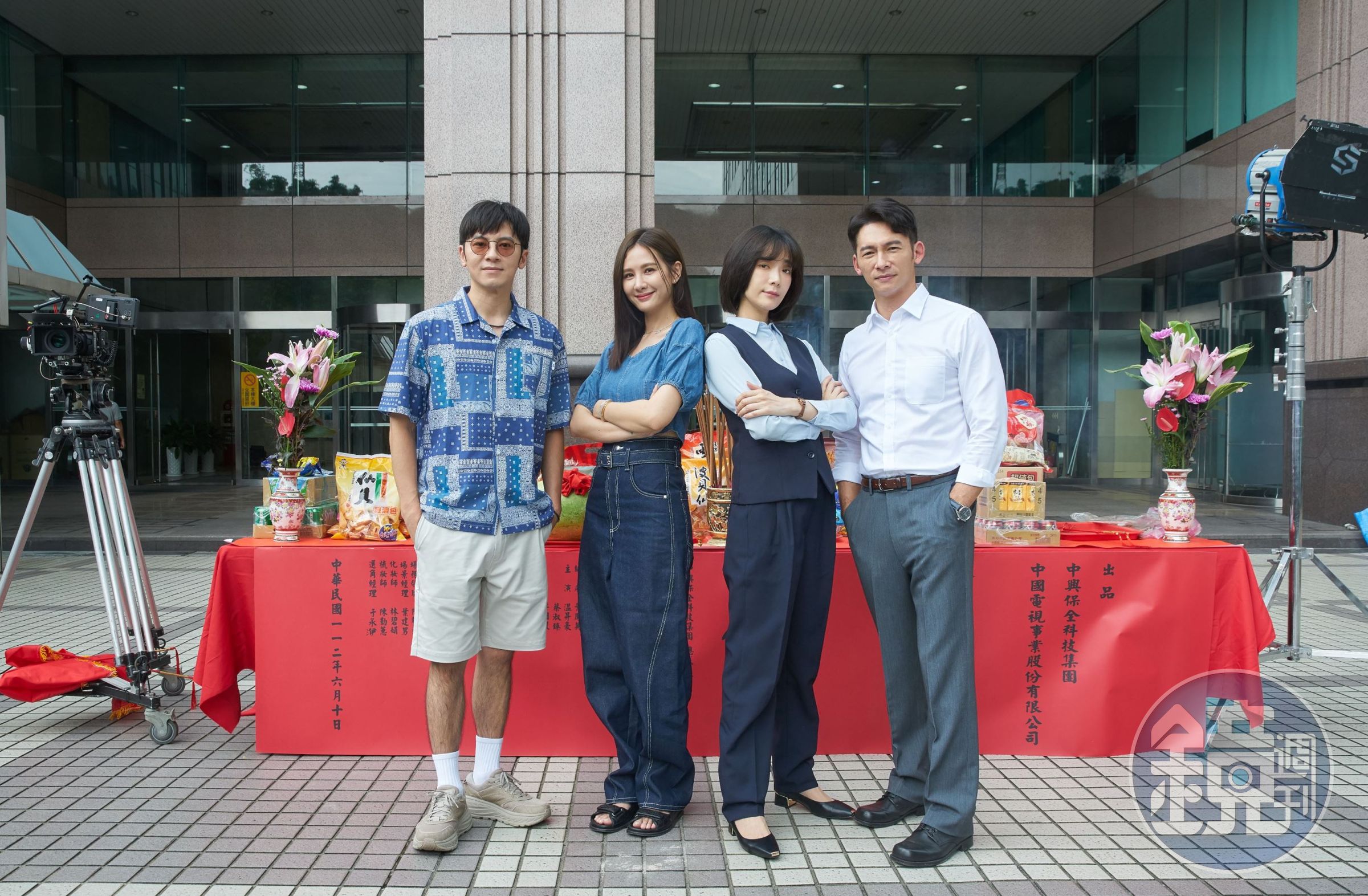 温昇豪、蔡淑臻、李國毅、安心亞等人出席新戲《開創者》現身開鏡儀式。(中視提供)