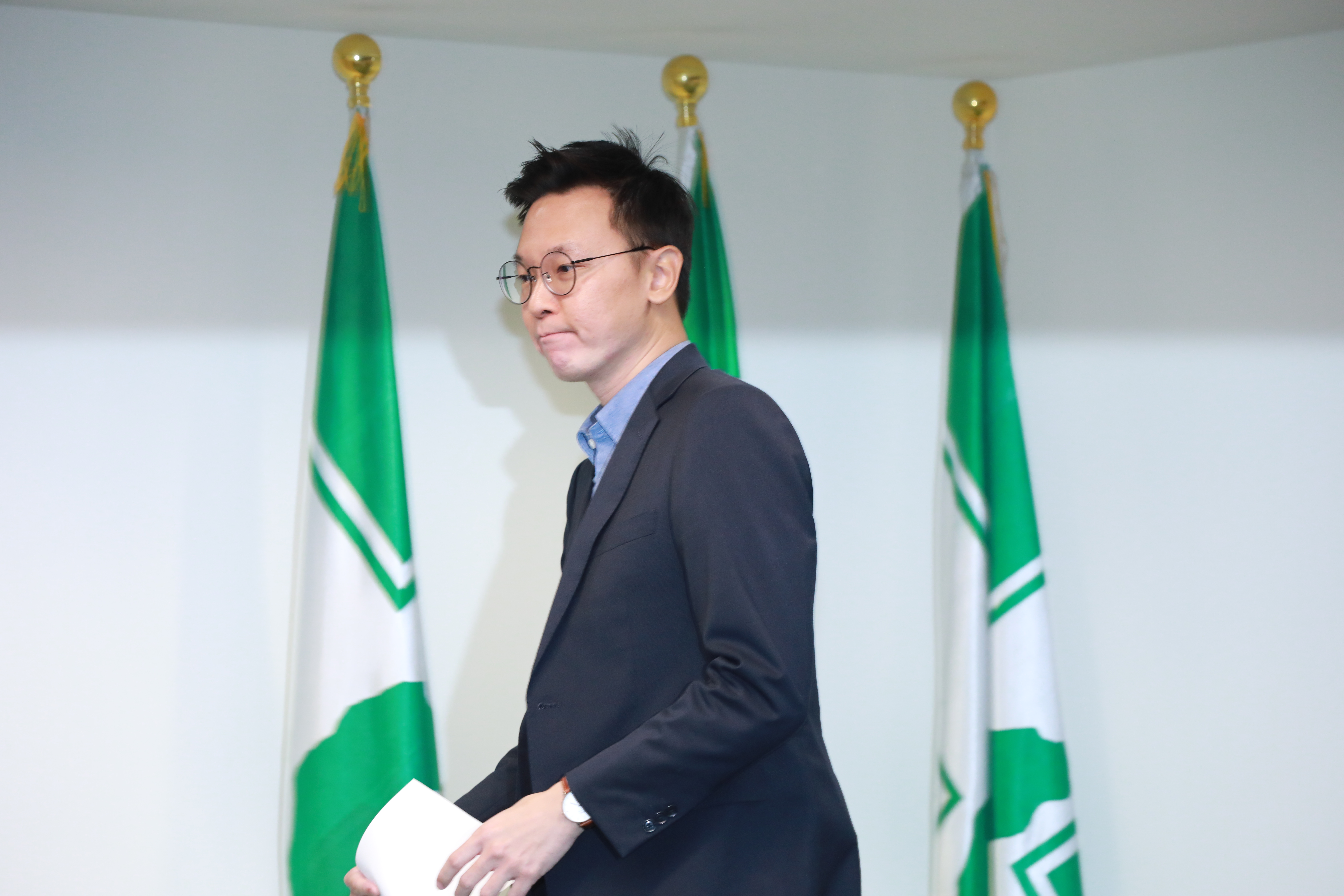 林飛帆原本獲黨中央徵召將角逐台北市第三選區立委，他今下午則宣布退出本屆選舉。