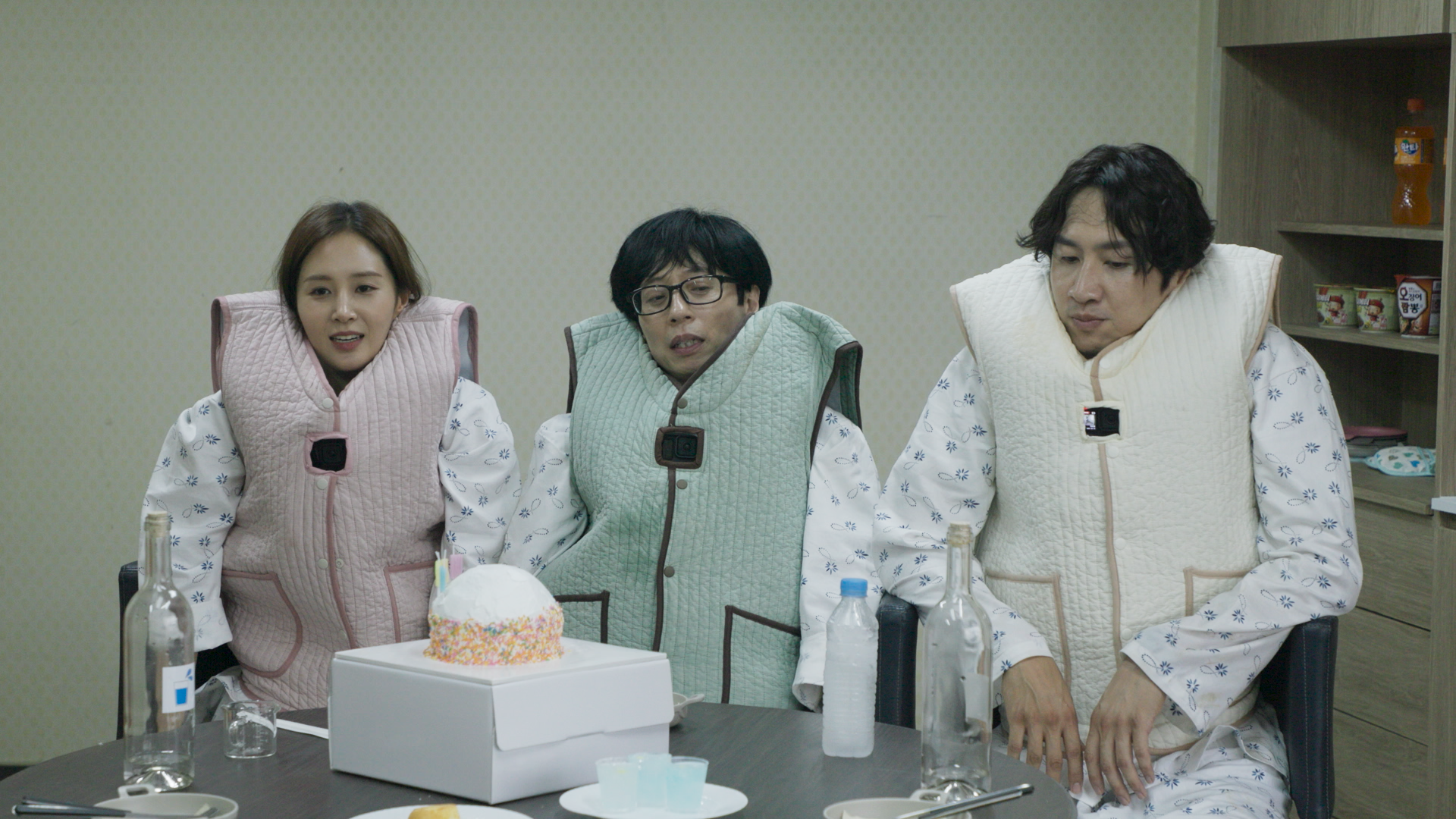 俞利(左起)與劉在錫、李光洙的節目《韓星地帶:逃脫任務2》明天將推出第二季。(Disney+提供)