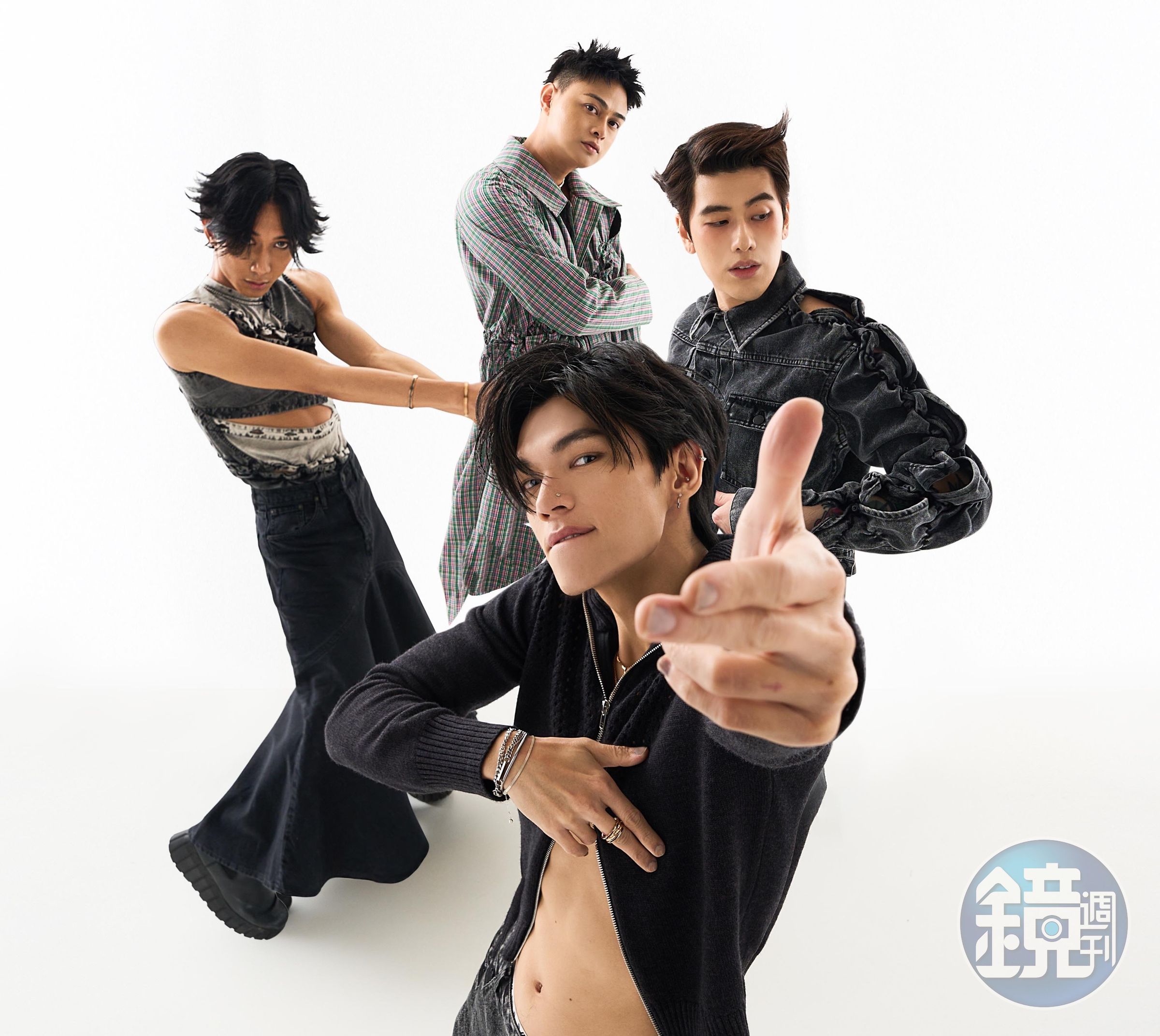 新加坡最受歡迎樂隊brb.與好友KIRE凱爾共同唱作的雙語單曲〈sharp knife〉。