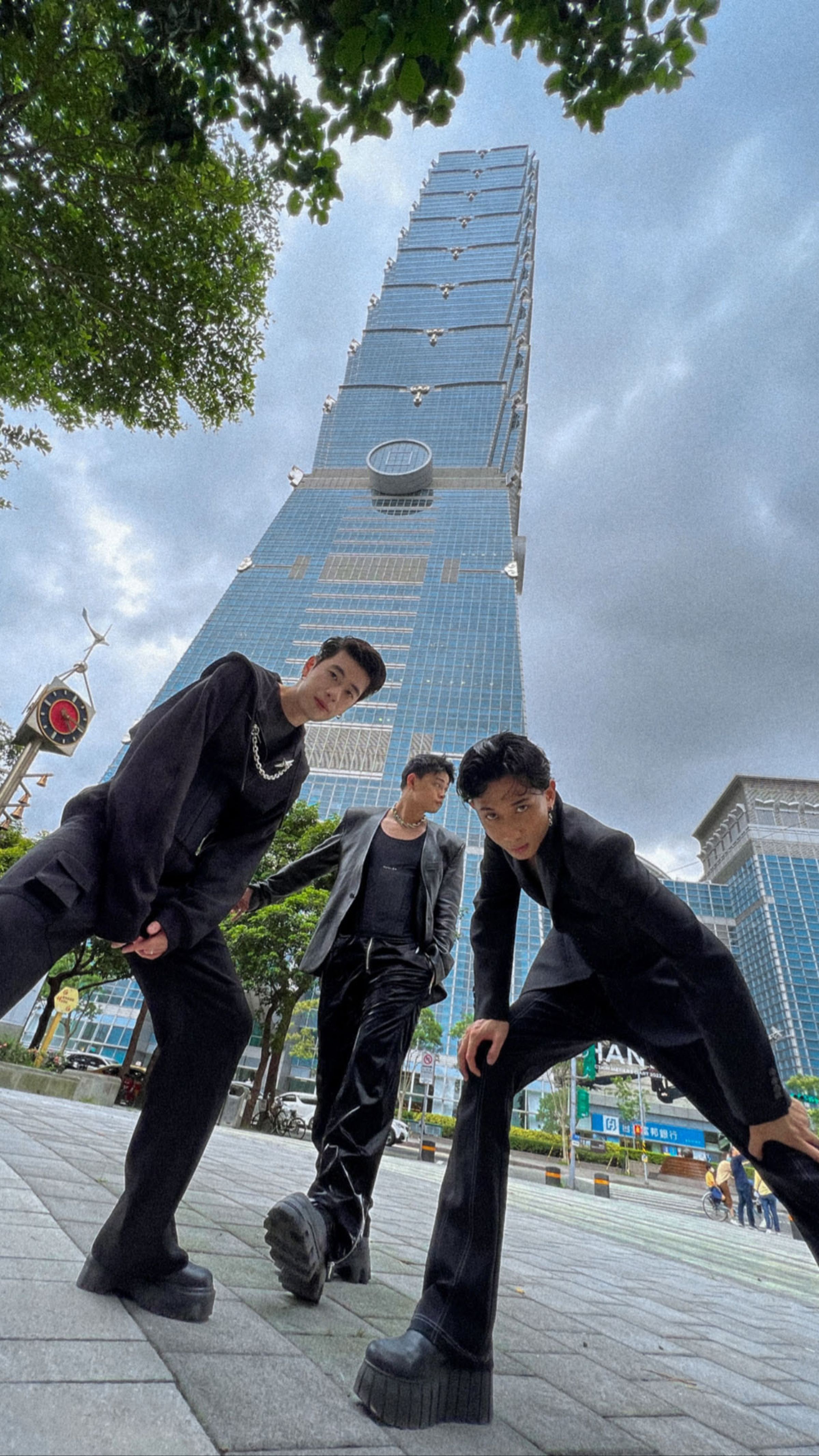 睽違三年再抵台，brb.去了台北101。