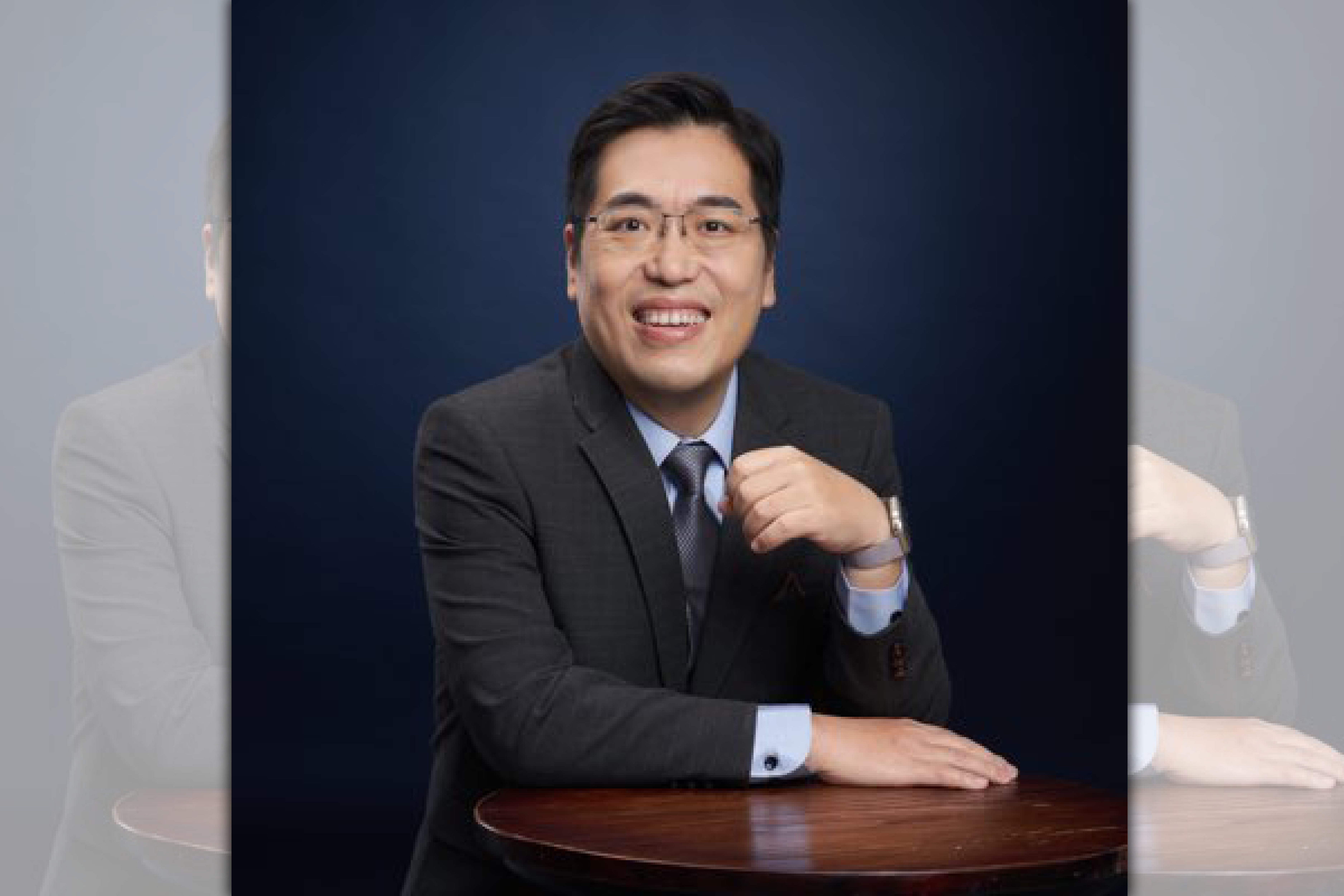 讚點子數位行銷執行長權自強黑歷史被挖，20年前曾曾幫哥哥架設網站，販售性侵未成年女童影片。（翻攝畫面）