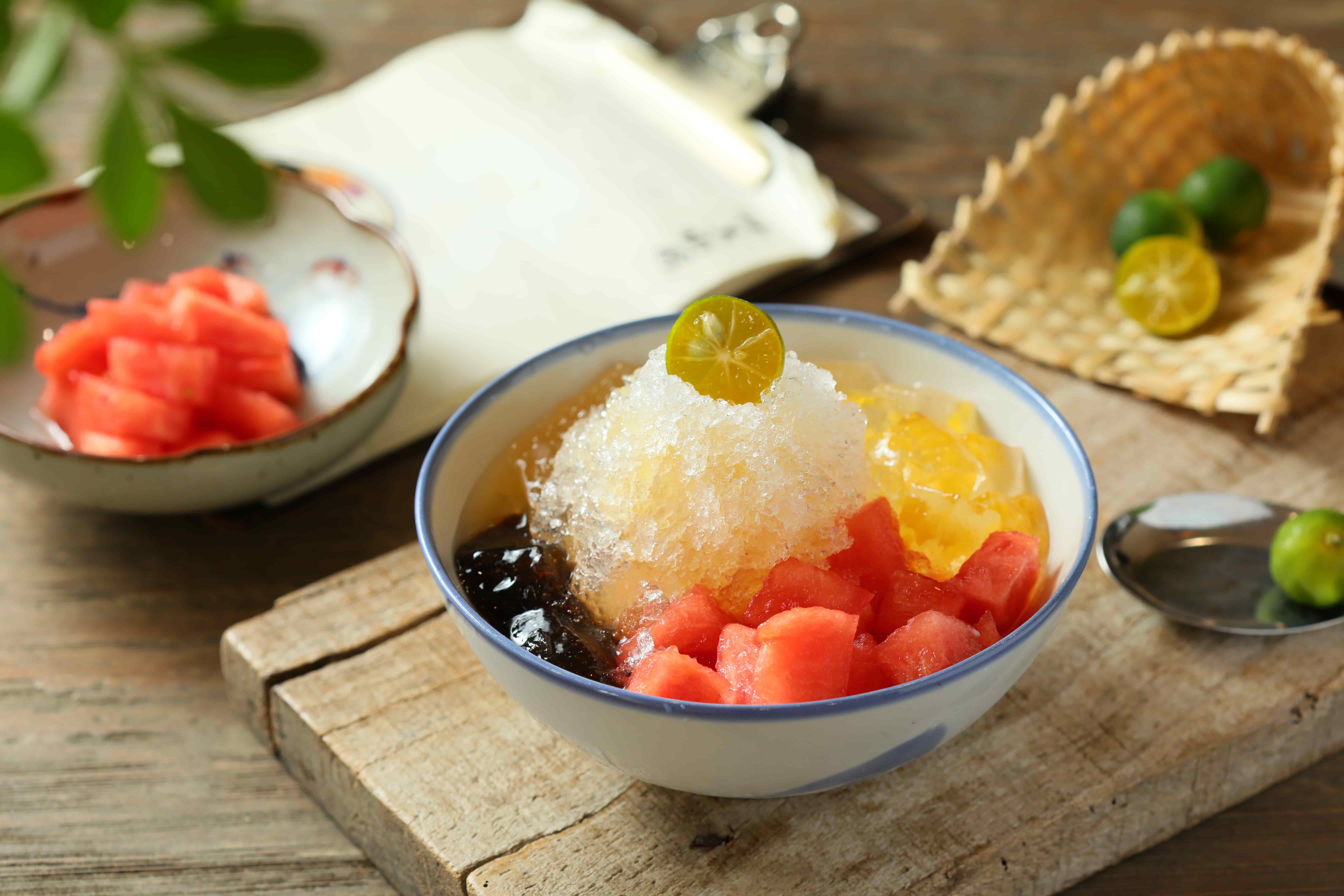 過去的「榕豆花」晉身為全新版本的「榕美樹館」，當季水果妝點繽紛豆花，光看就消暑。