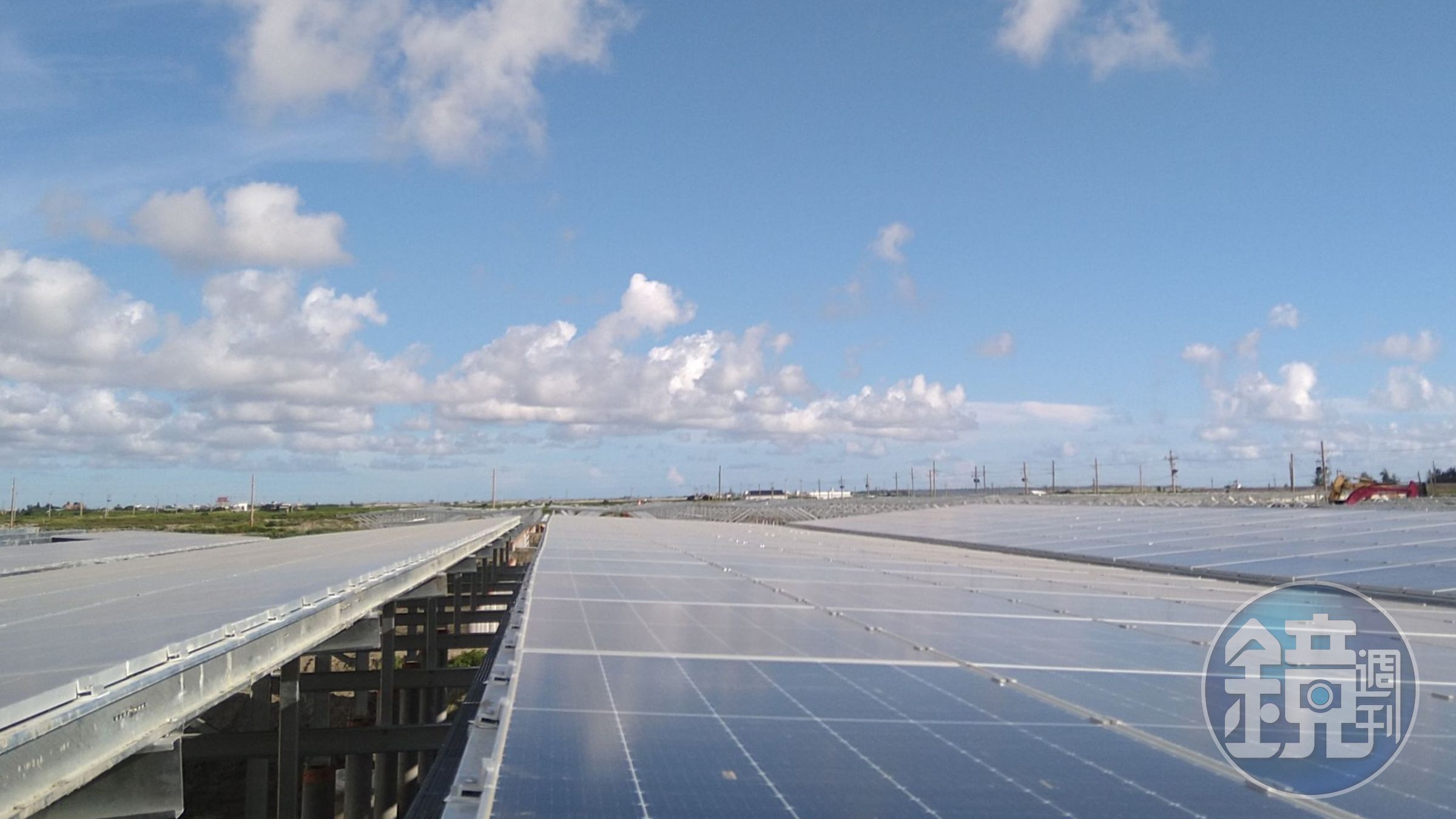 太陽光電永續協會再三強調，漁電共生無毒、無汙染，且無電磁波與噪音污染的疑慮，案場建置資金是業者自行籌措、盈虧自付，跟政府無關。（太陽光電永續協會提供）