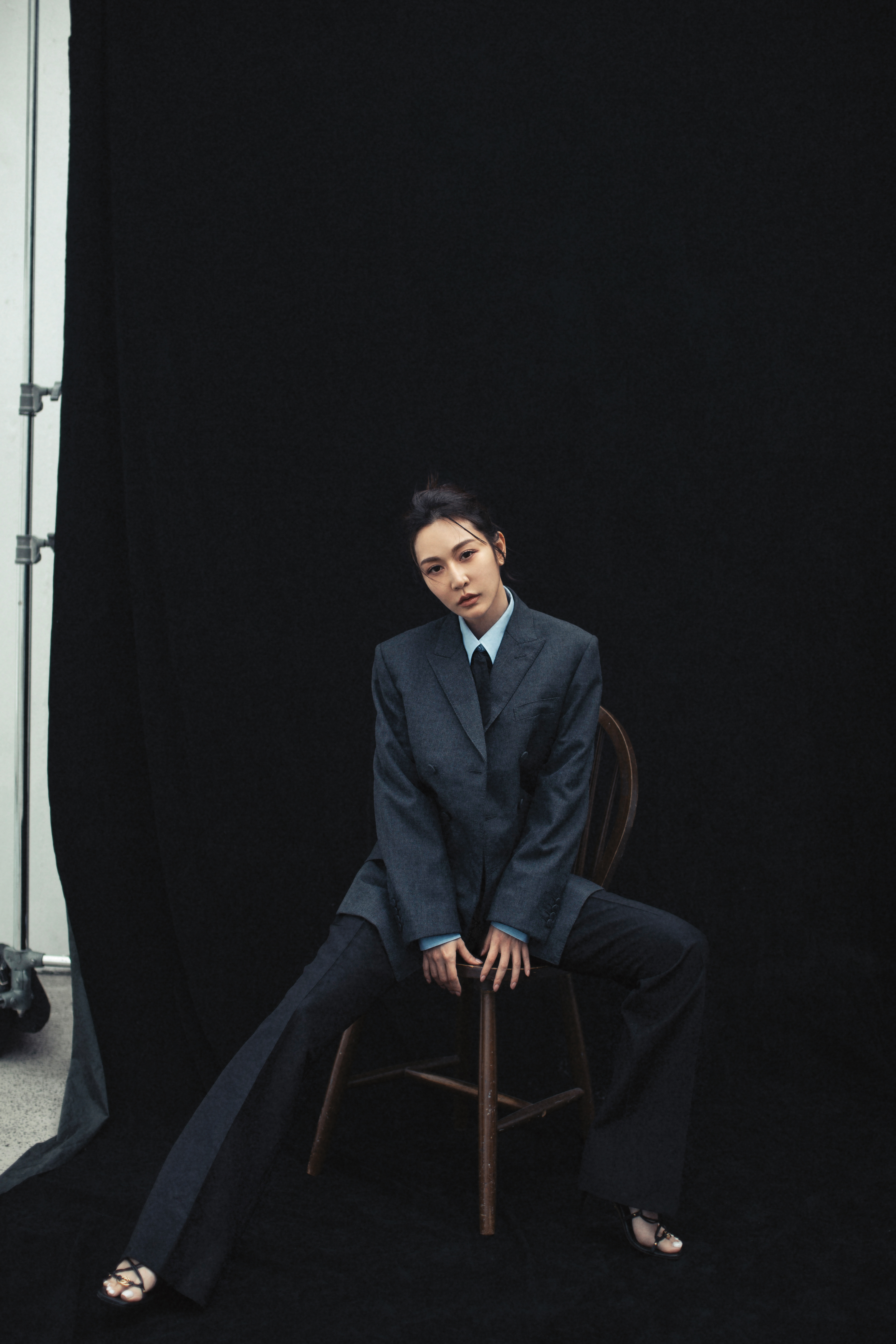 演對一個戲路，就會開始不滿足，曾莞婷承認自己是滿貪心的人，「會尋找別的可以超越的（角色），而不是持續待在那條適合我的路。」