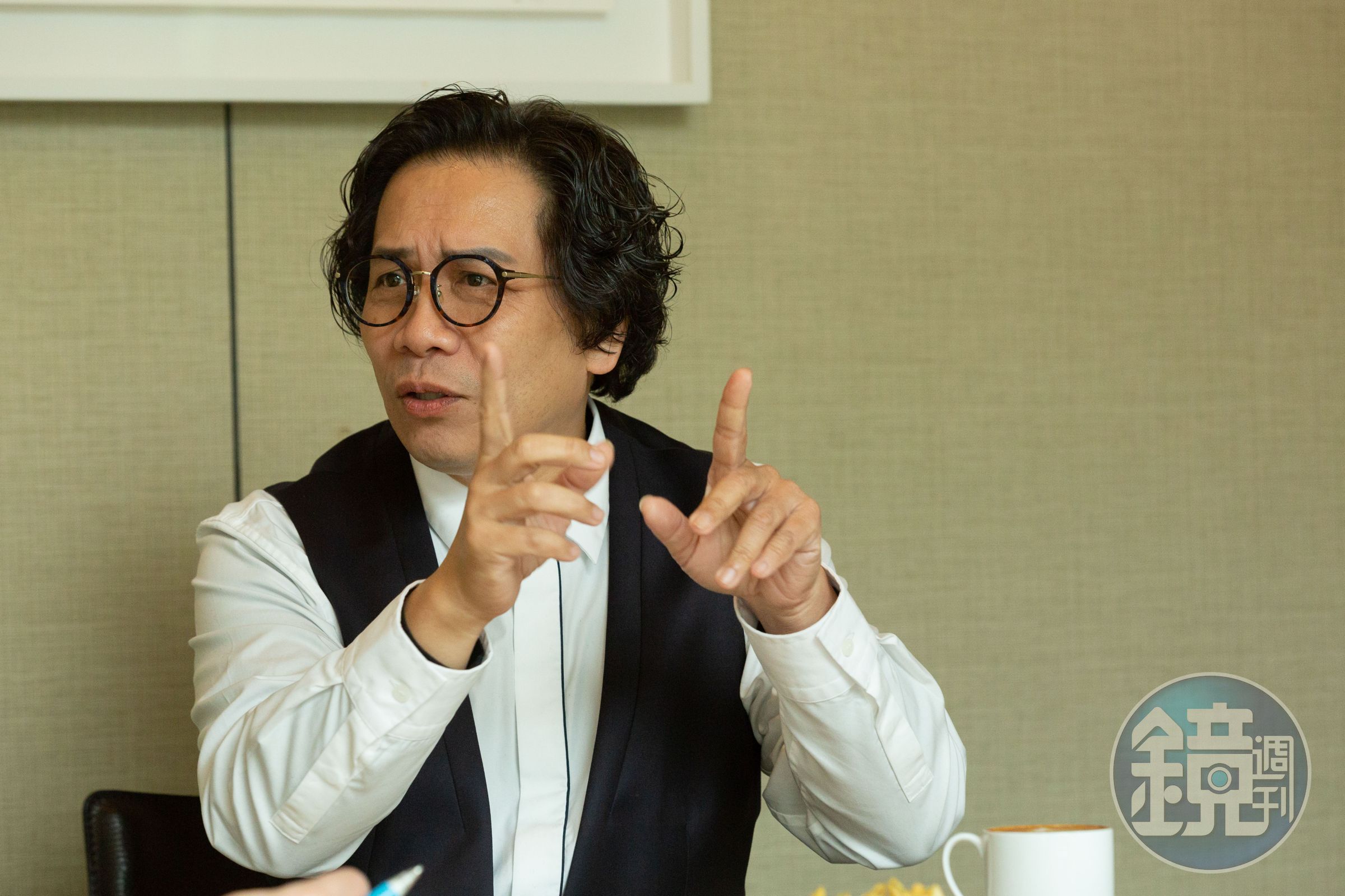 許傑輝遭多人指控性騷擾，今日宣布退出演藝事業。