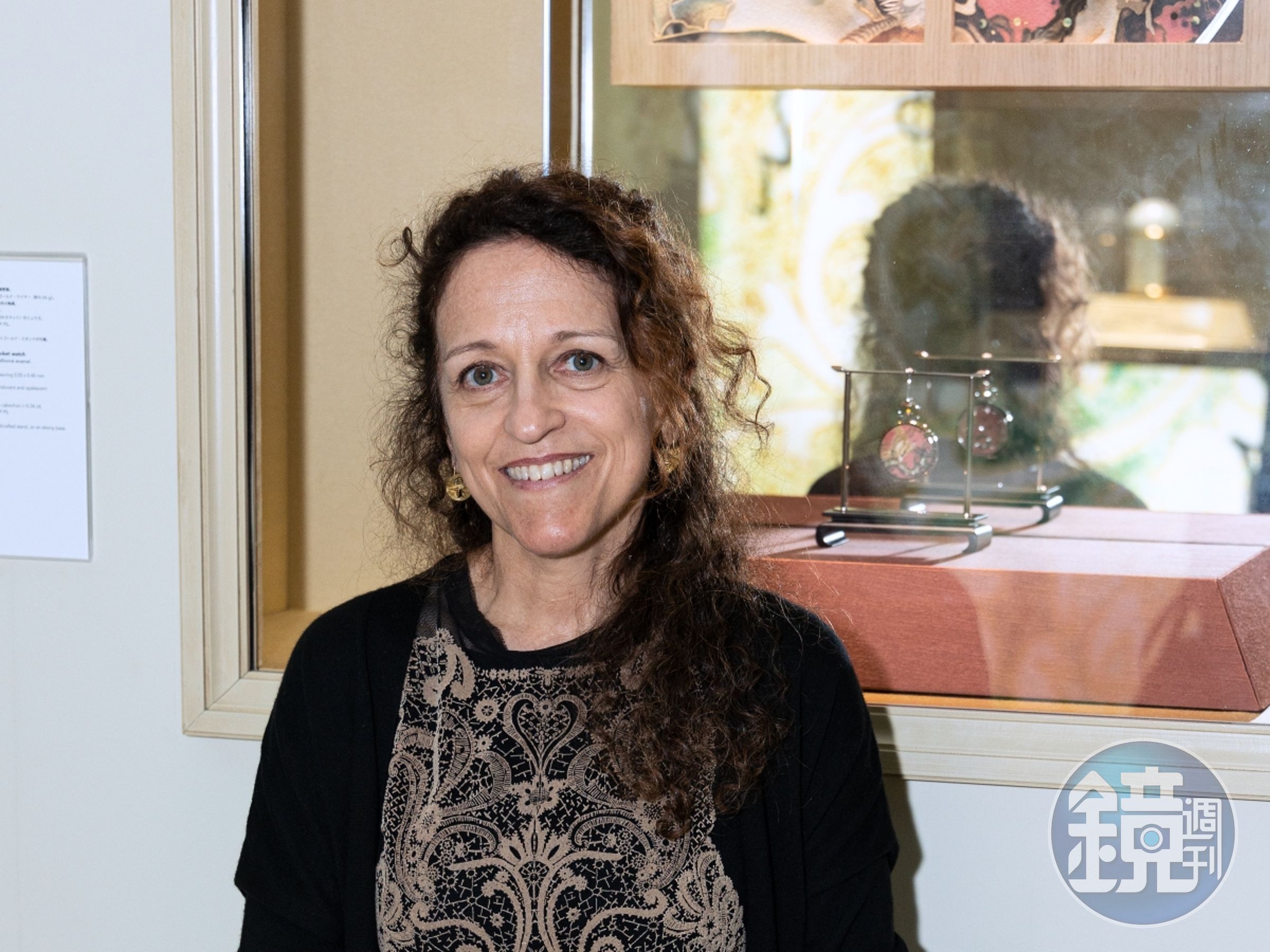 當代錶壇地位最高的琺瑯工藝大師Anita Porchet親自坐鎮,跟錶迷們講解她的創作。