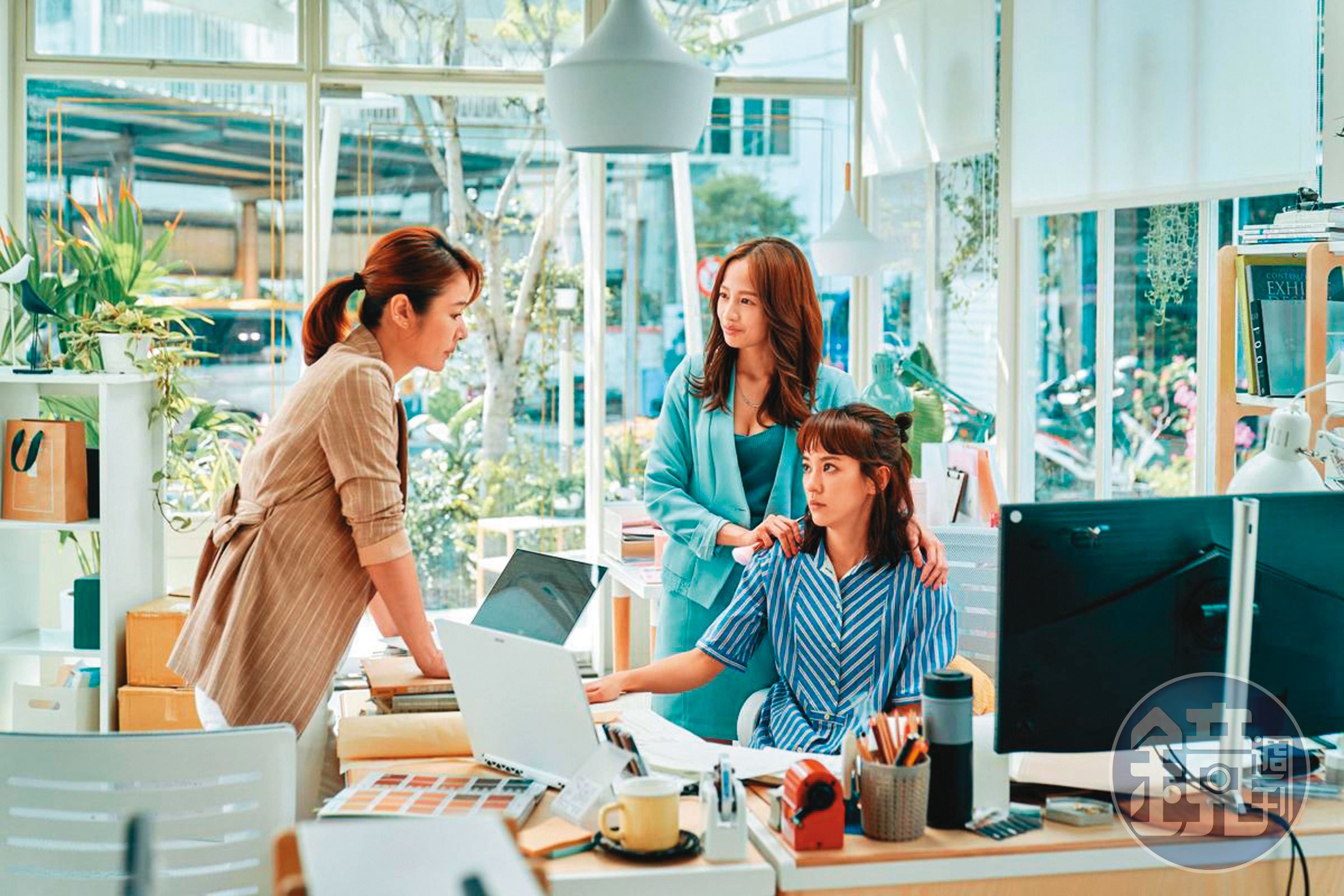 《她們創業的那些鳥事》由林心如(左起)、簡嫚書與陳意涵3位女性主演。(可米傳媒提供)