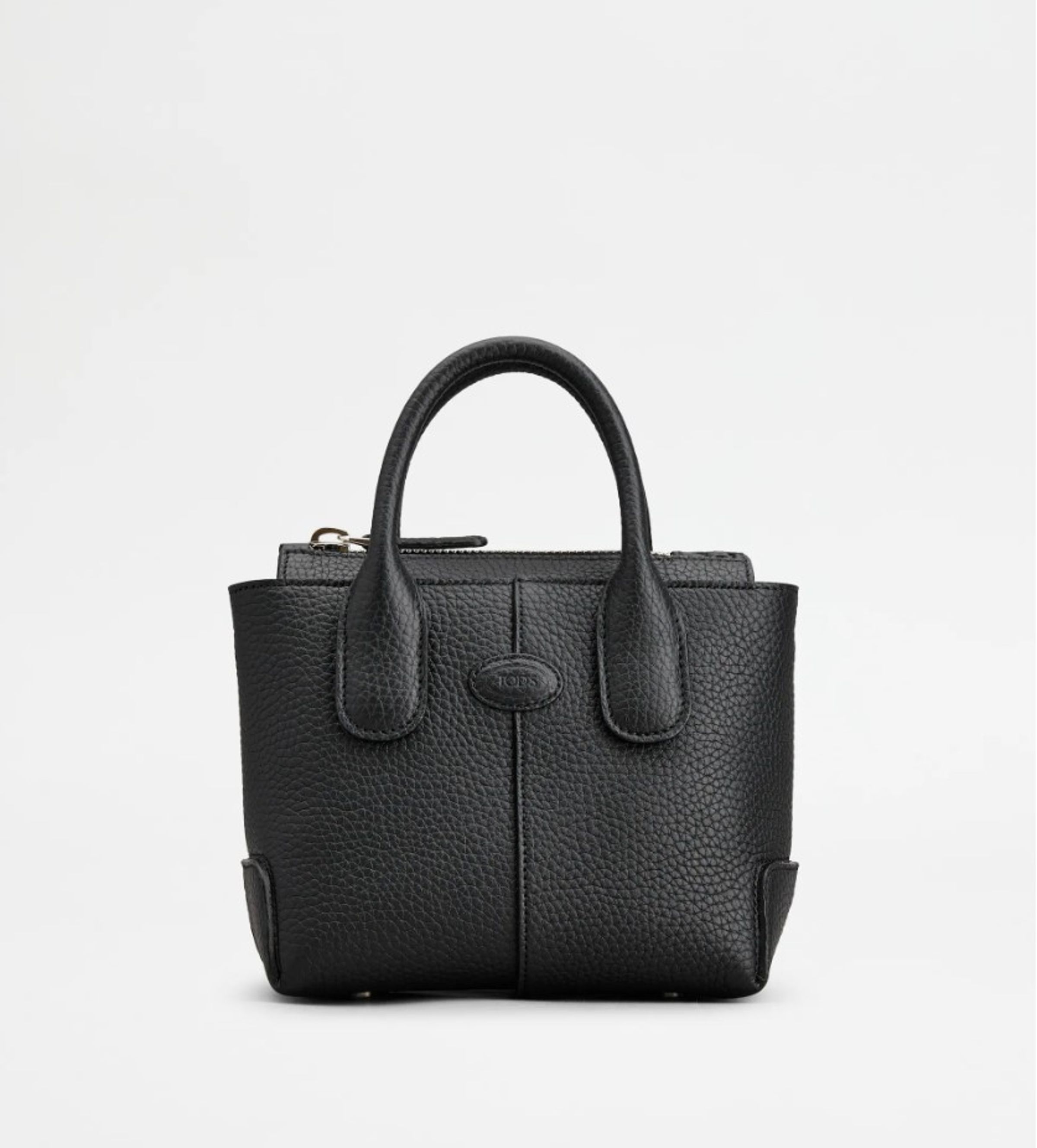 TOD'S黑色迷你Di Bag。NT83,000(迪生提供)