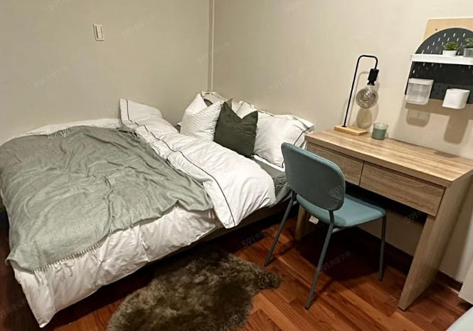 網友討論台北租屋市場對租屋族負擔很大。（翻攝Dcard）