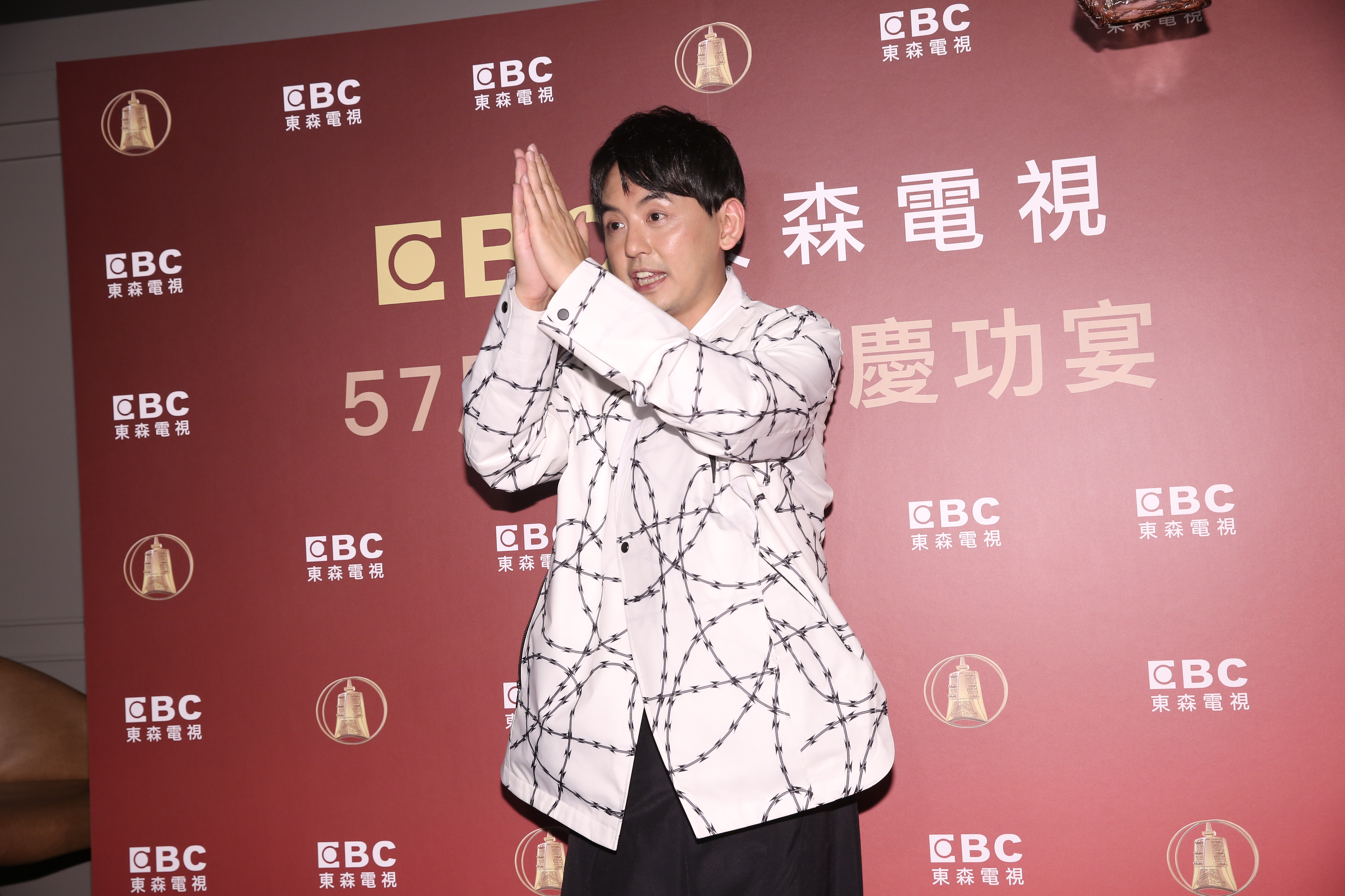 黃子佼21年前要求美少女脫內衣驗身的新聞被挖了出來，當時他質疑該名爆料女子為什麼要在多年後才說出來。（本刊資料照）