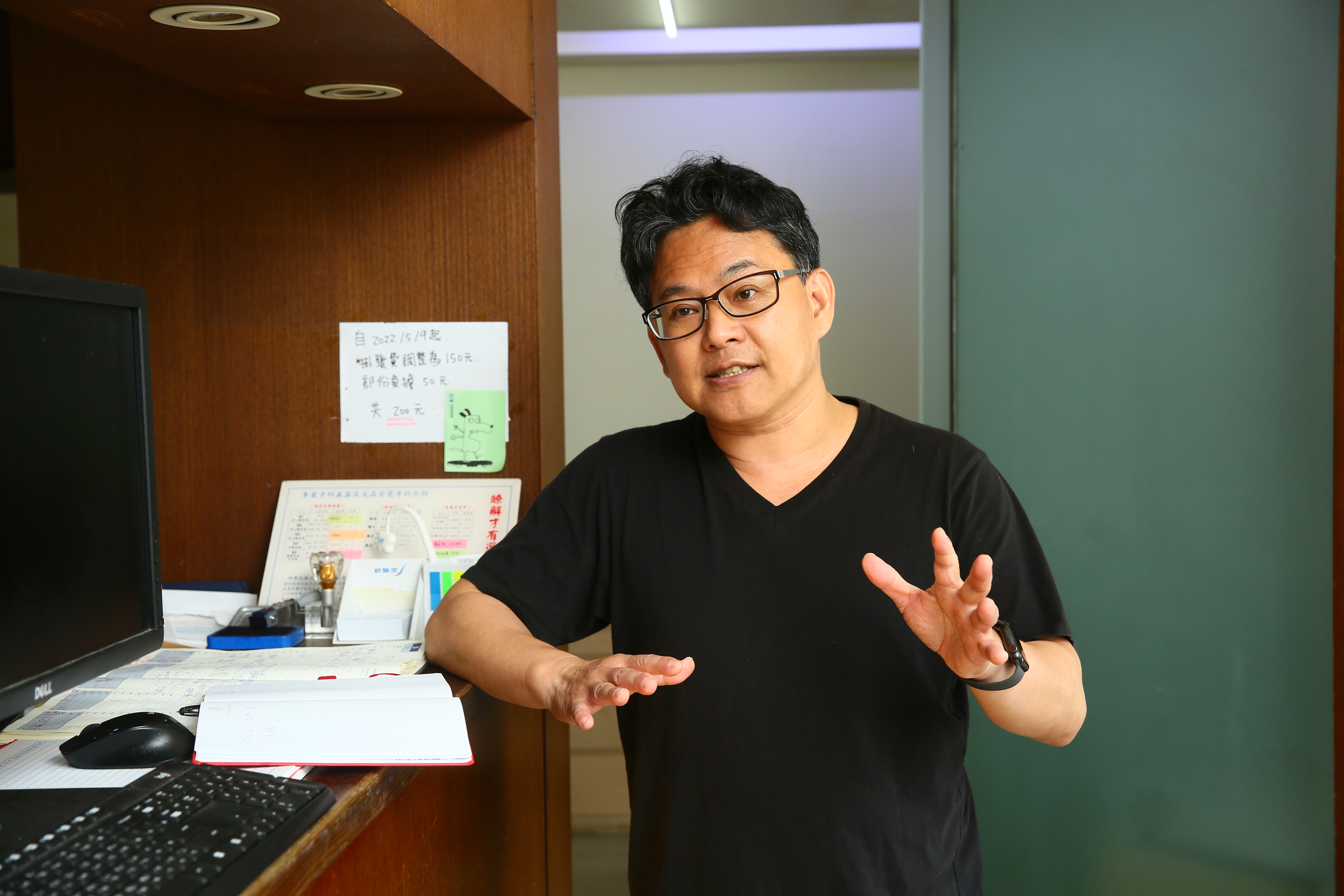 林一夫的病患跟著他學投資，長期獲利可觀。