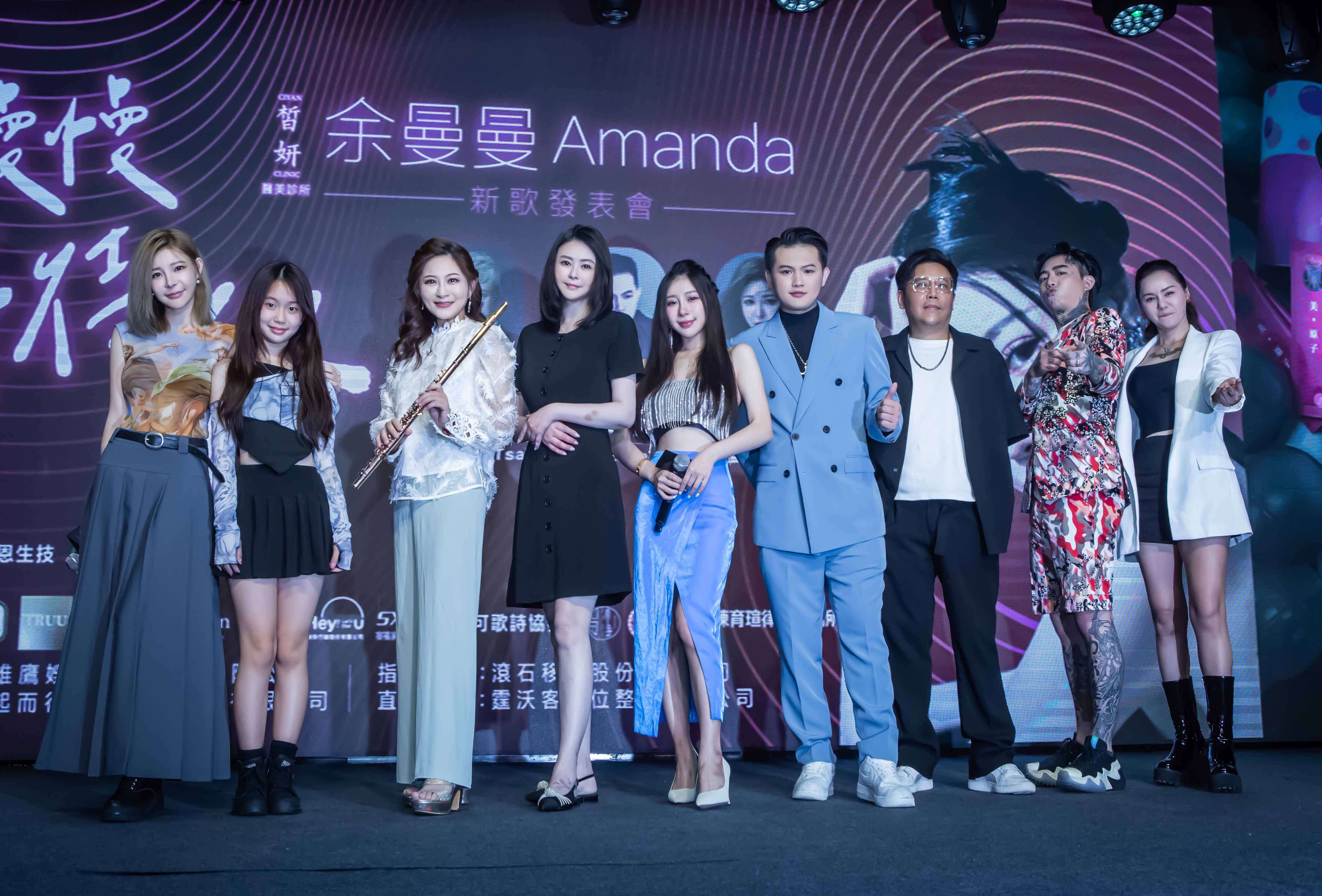 謝和弦（右二）幫黃子佼緩頰，指黃子佼做過的好事更多。（雄鷹娛樂文創提供）