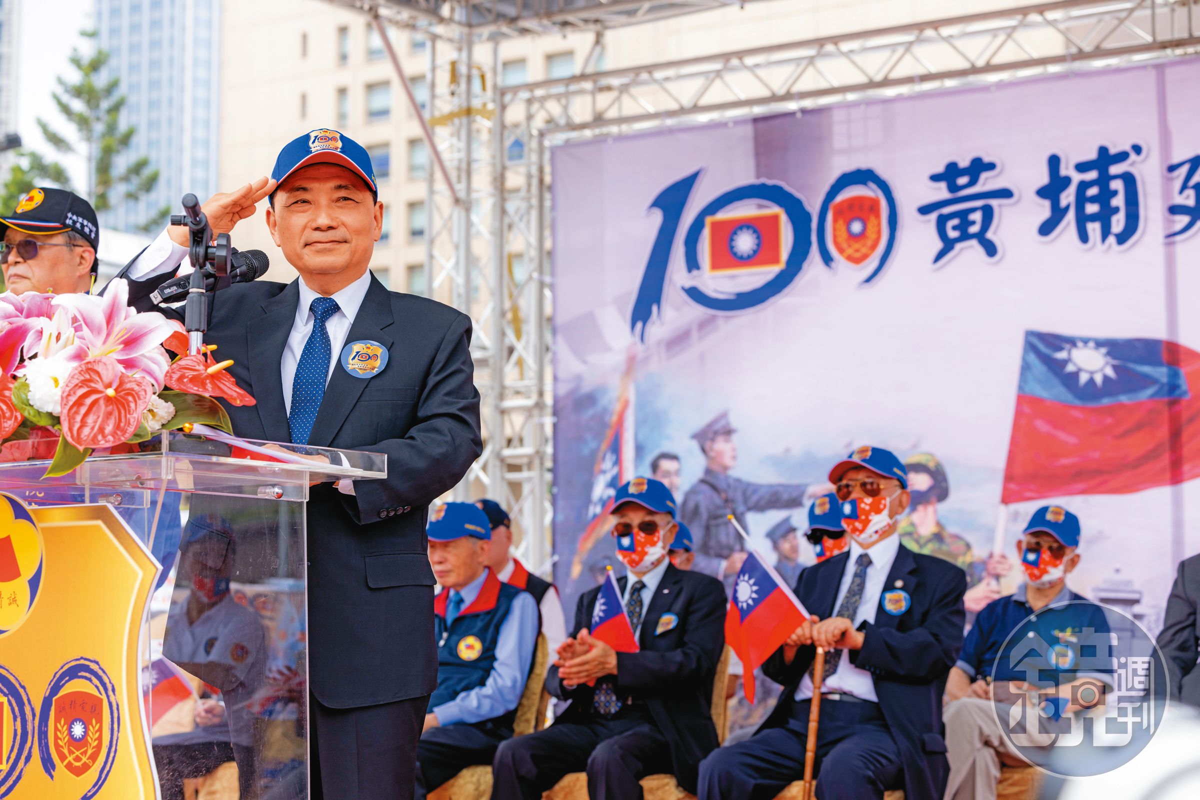 帶職參選總統的侯友宜近日民調下滑，18日出席「黃埔建軍建校迎百年」啟幕式，被解讀修補深藍關係。（侯友宜團隊提供）
