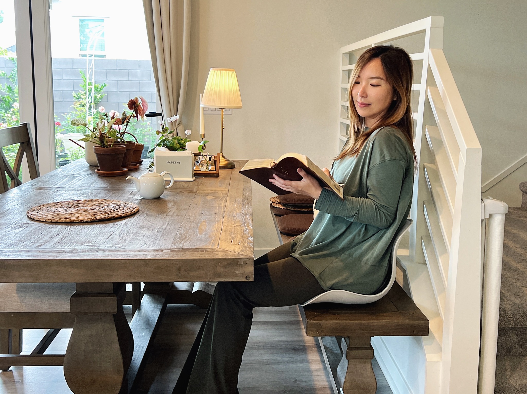 黃子佼捲性騷，御姊愛臉書發文曝前輩暖心舉止。（翻攝自御姐愛臉書）