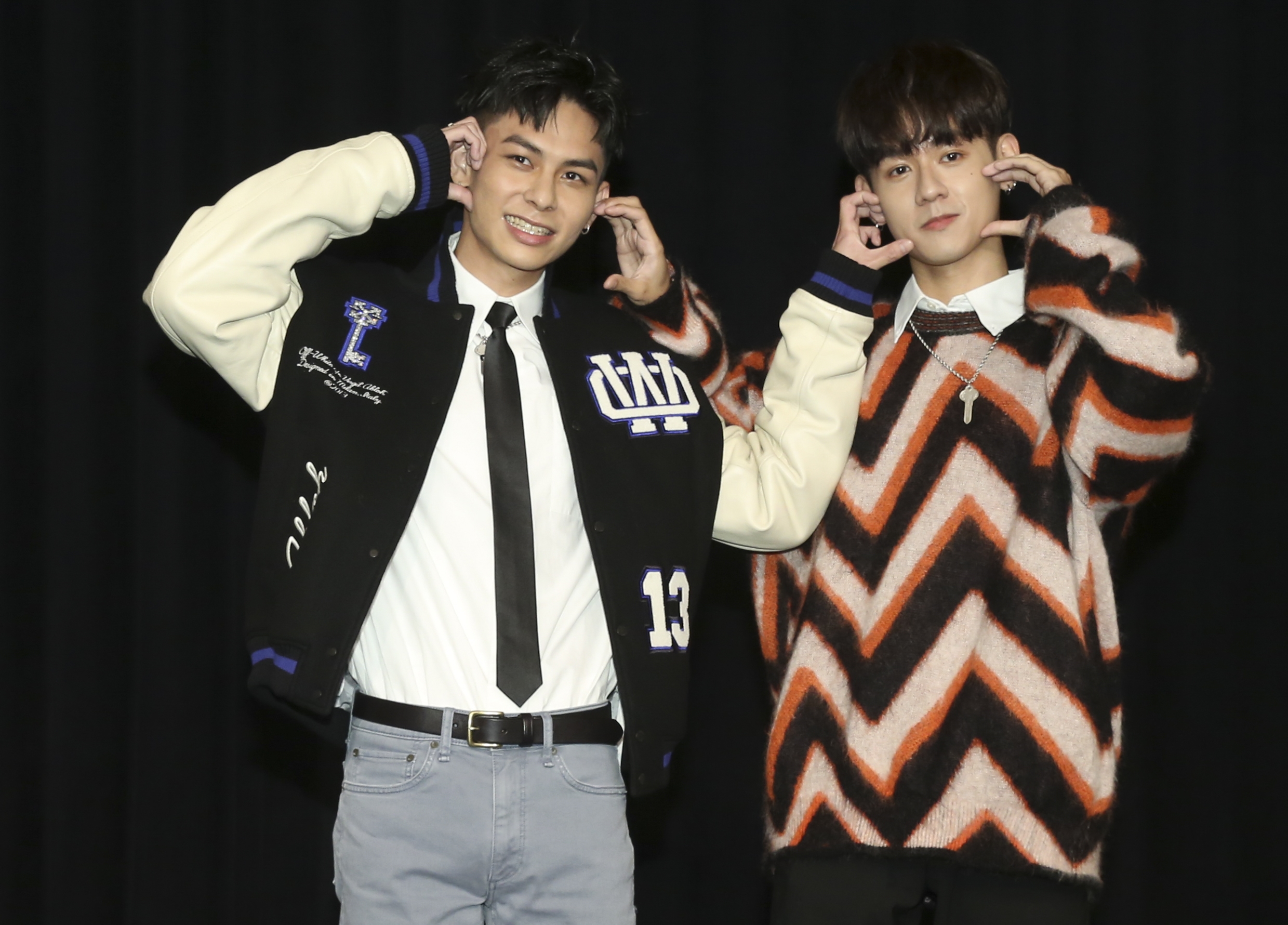 三立電視X日本SPO《VBL系列發布會》-《免疫屏蔽》楊懿軒、洪暐哲做出可愛手勢。