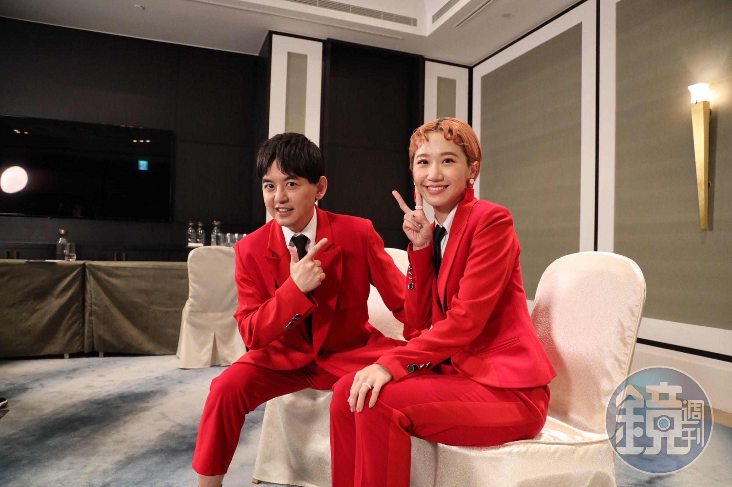 Lulu（右）感謝黃子佼一路以來對她的提攜。（翻攝自婚禮歌手臉書）