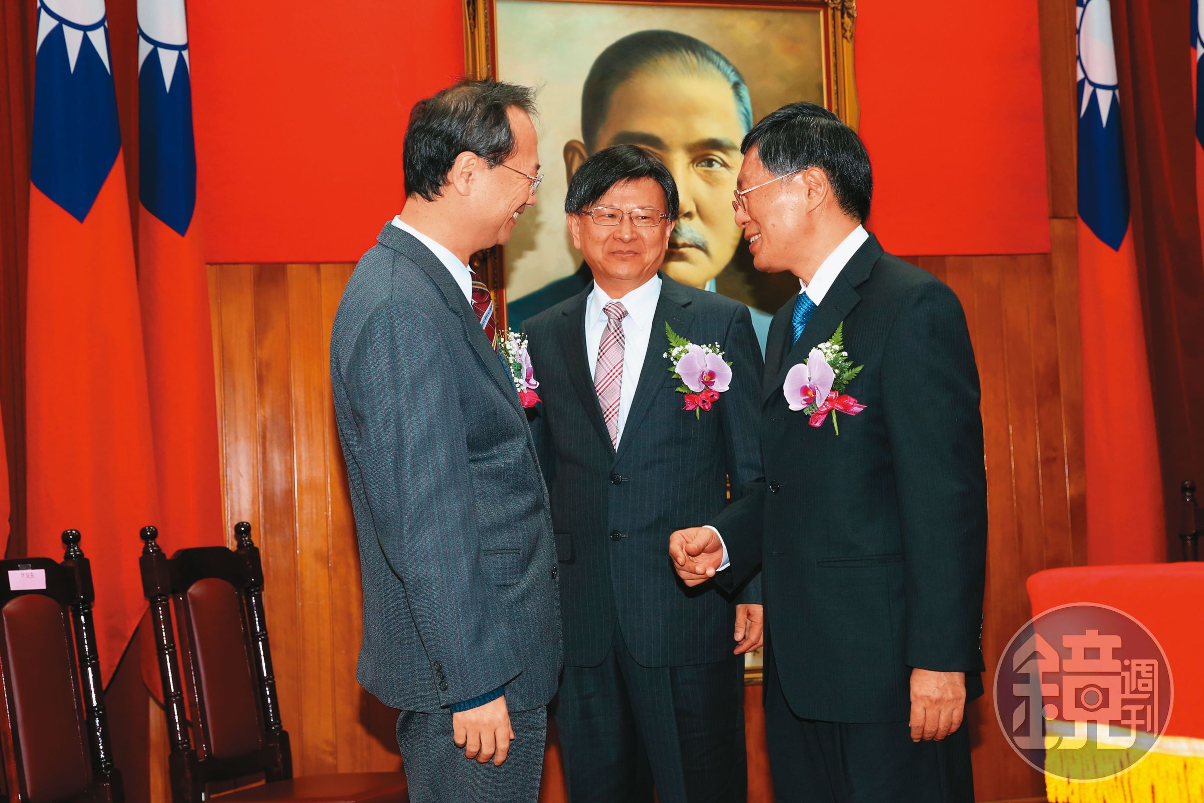 司法院長許宗力(左)因未積極查辦前公懲會委員長石木欽(中),而遭批官官相護,如今又涉包庇性騷案。